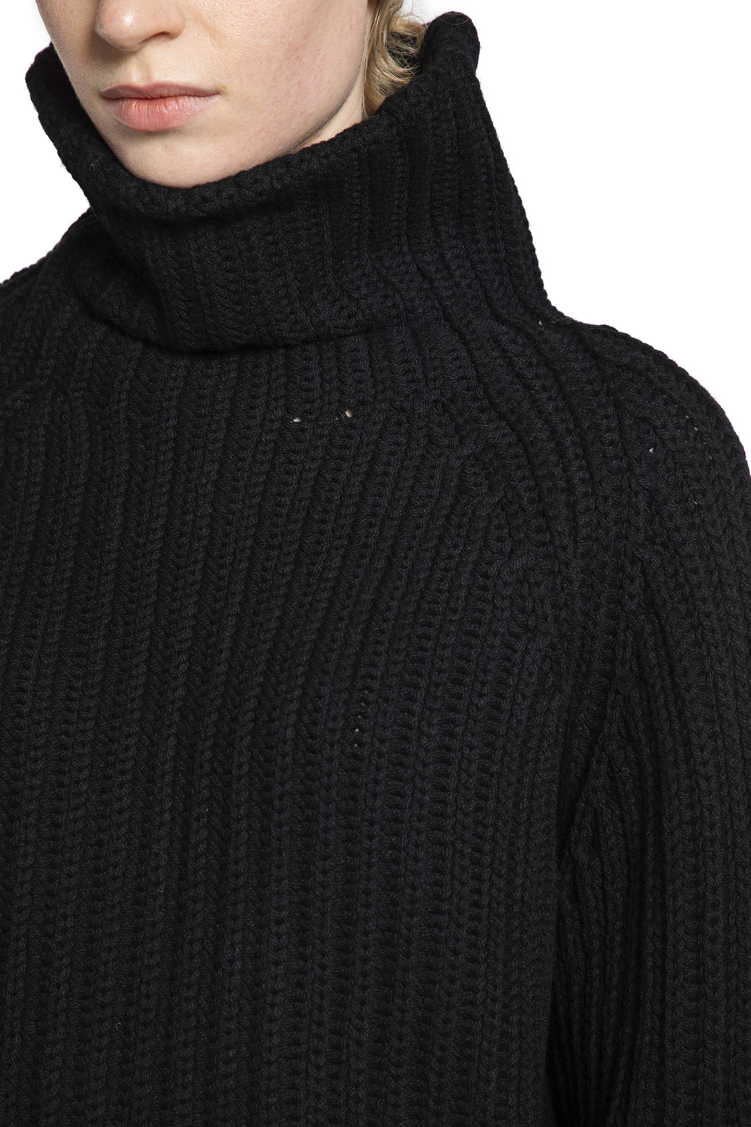 FORME D'EXPRESSION WOMAN BLACK KNITWEAR