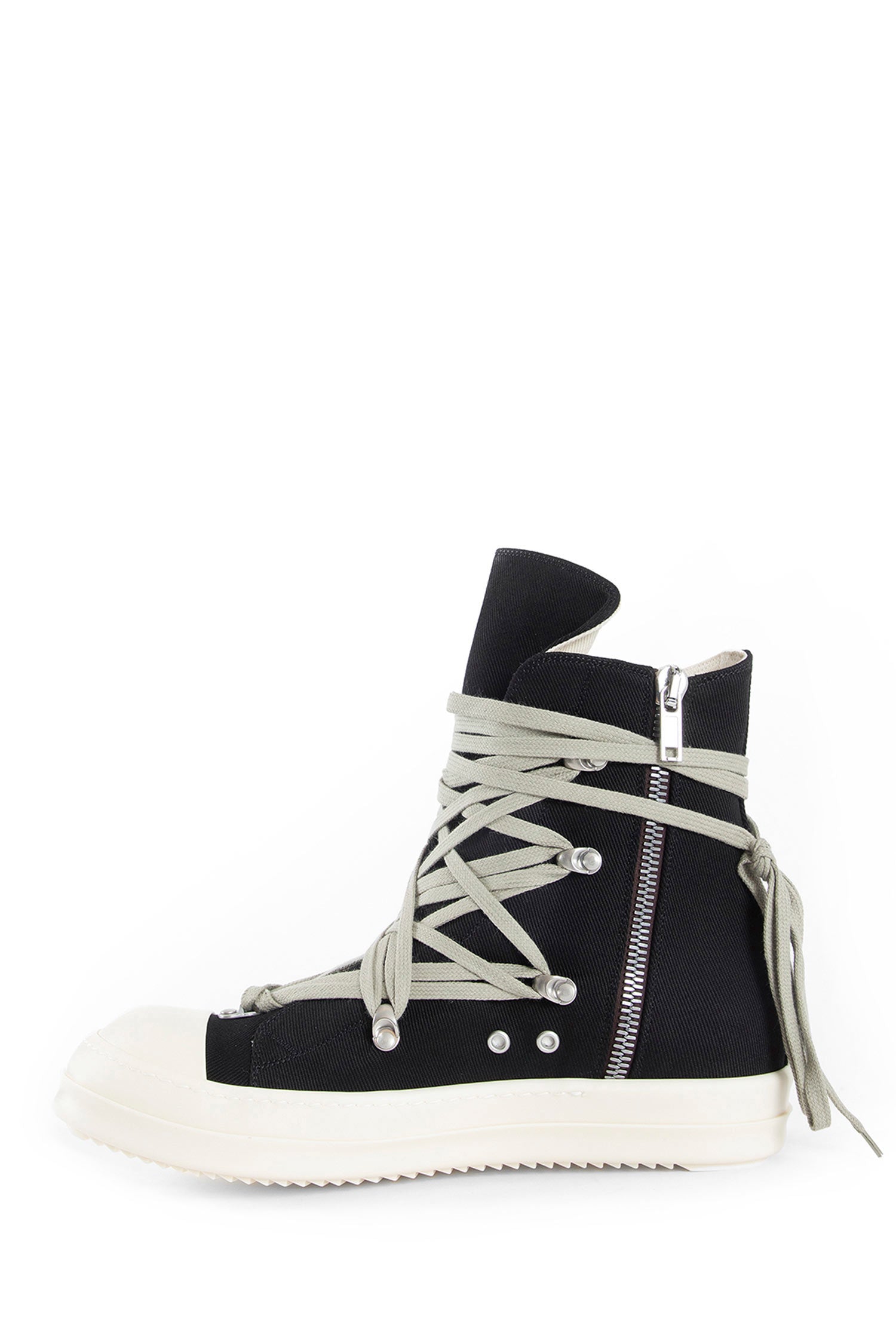 Concordians Megalace Sneaks