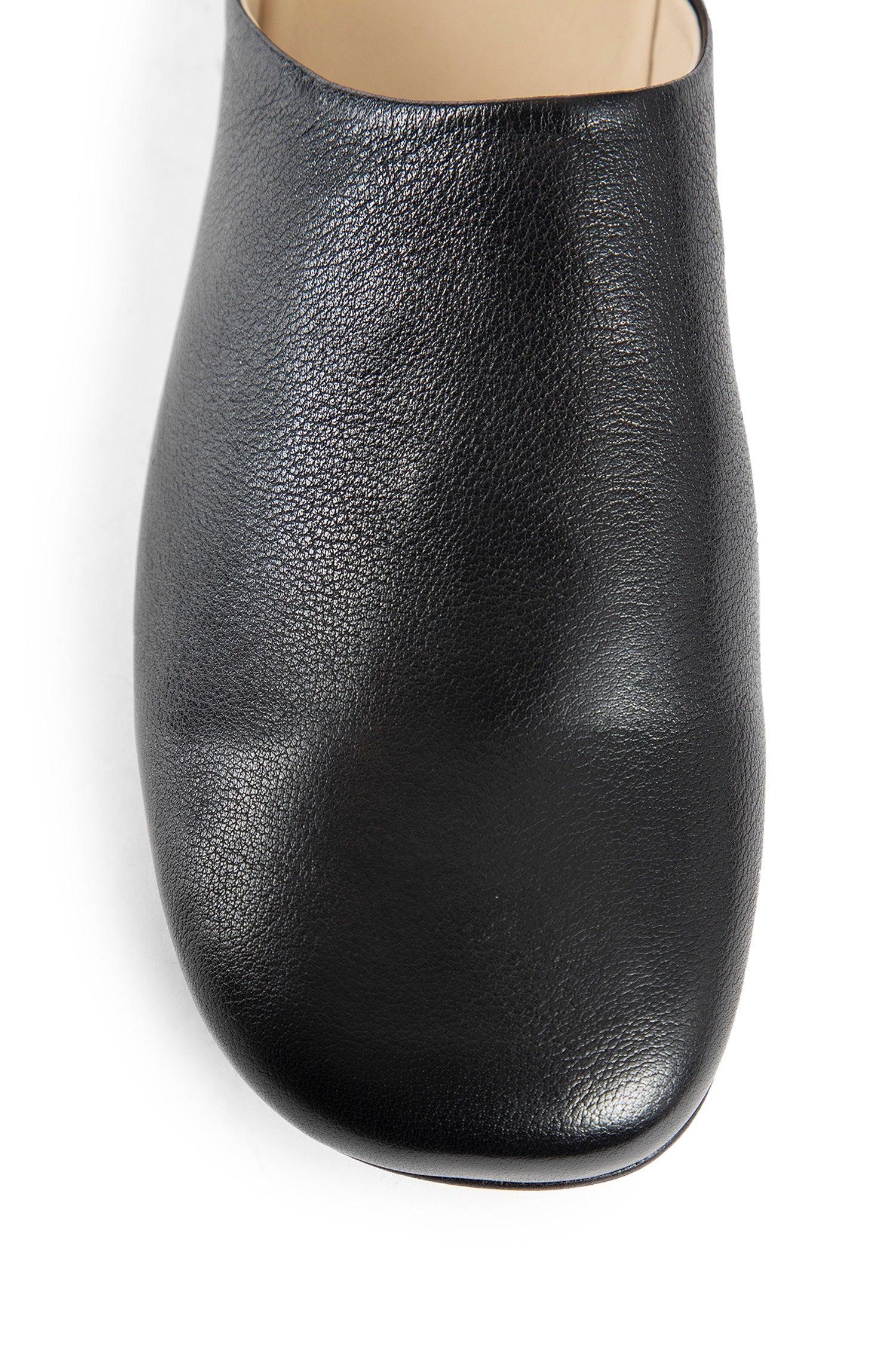 Leather Slippers - Antonioli.eu