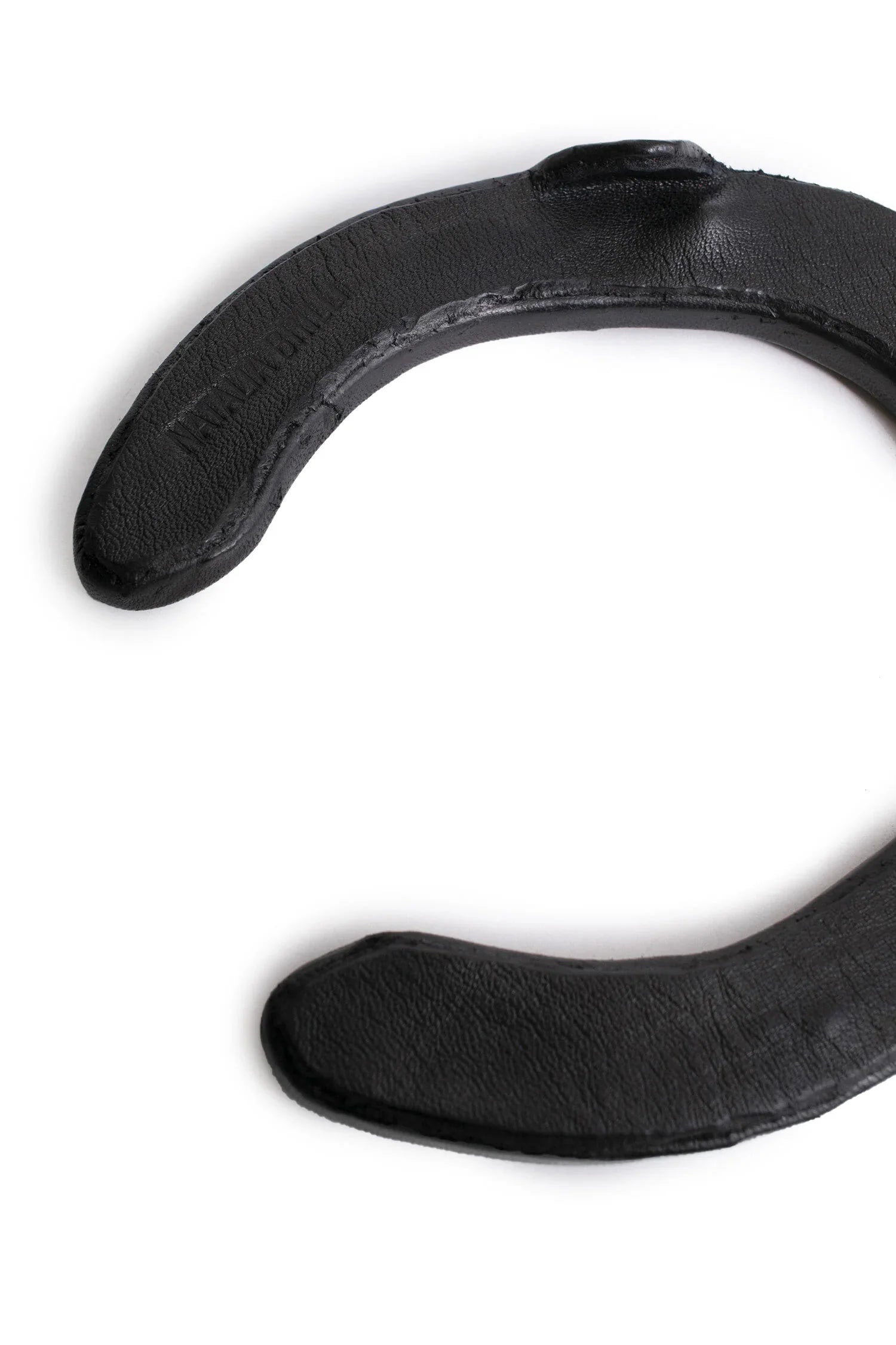 leather covered horseshoe - Antonioli.eu