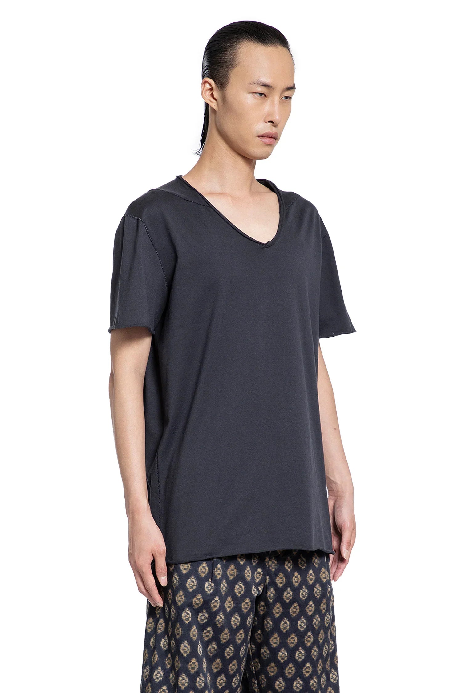 V-Neck T-Shirt - Antonioli.eu
