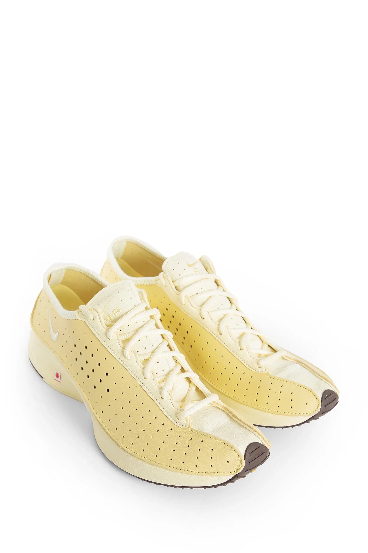 NIKE WOMAN YELLOW SNEAKERS - Antonioli.eu