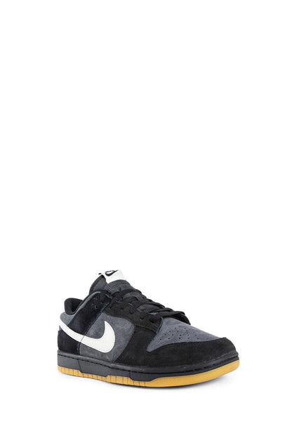 Dunk Low SE Sneakers - Antonioli.eu
