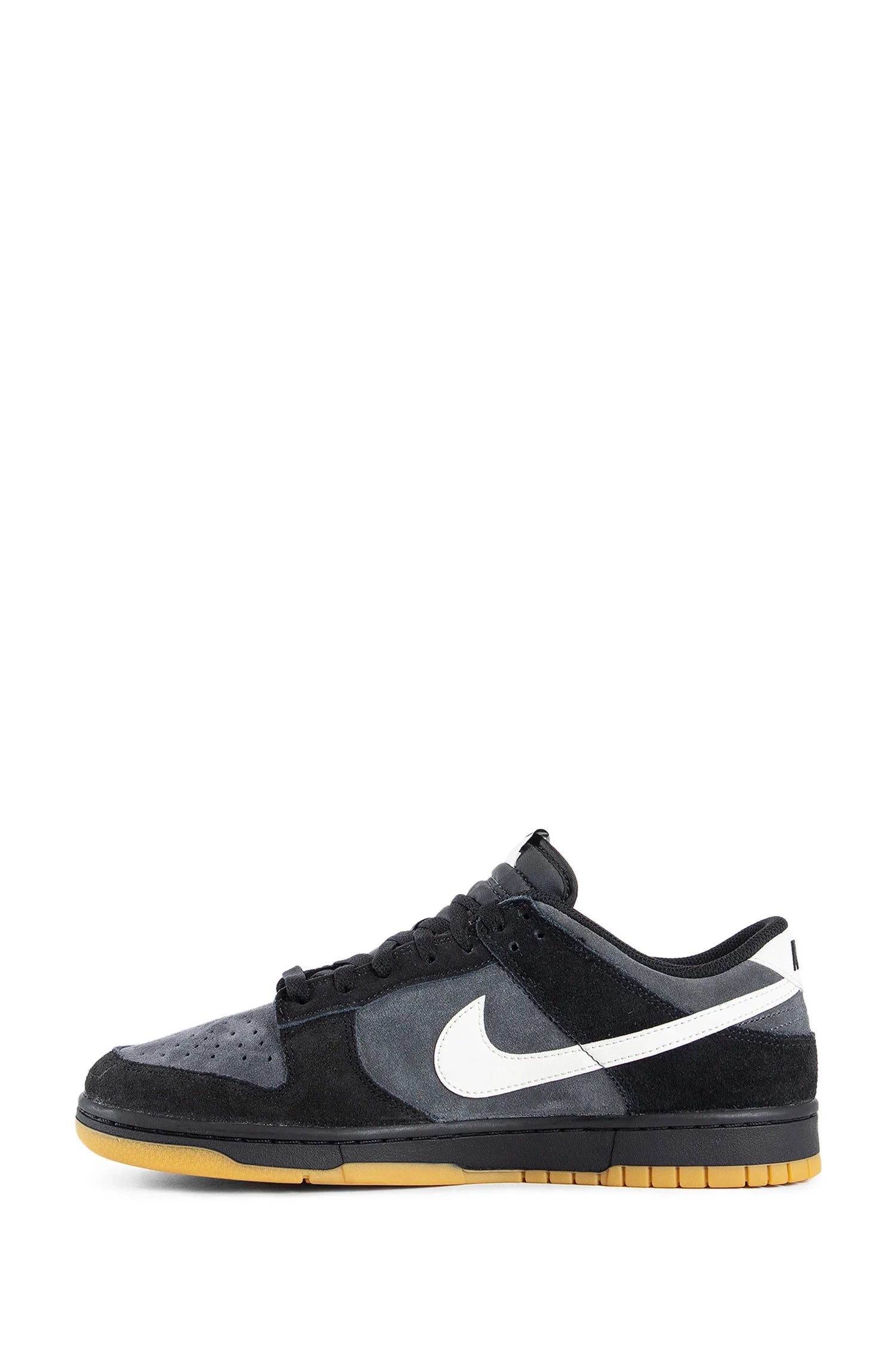 Dunk Low SE Sneakers - Antonioli.eu