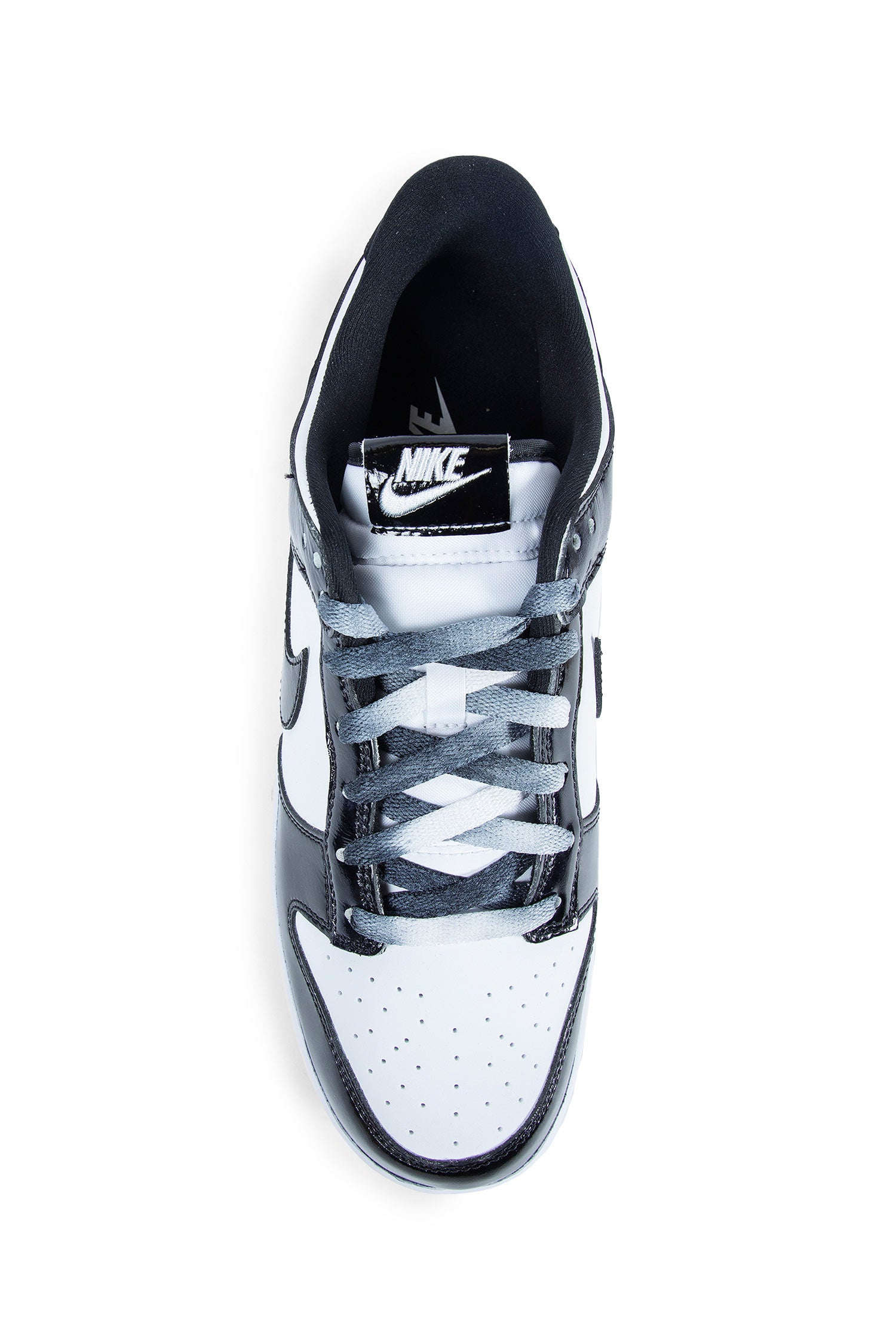 Dunk Low SE Panda Sneakers