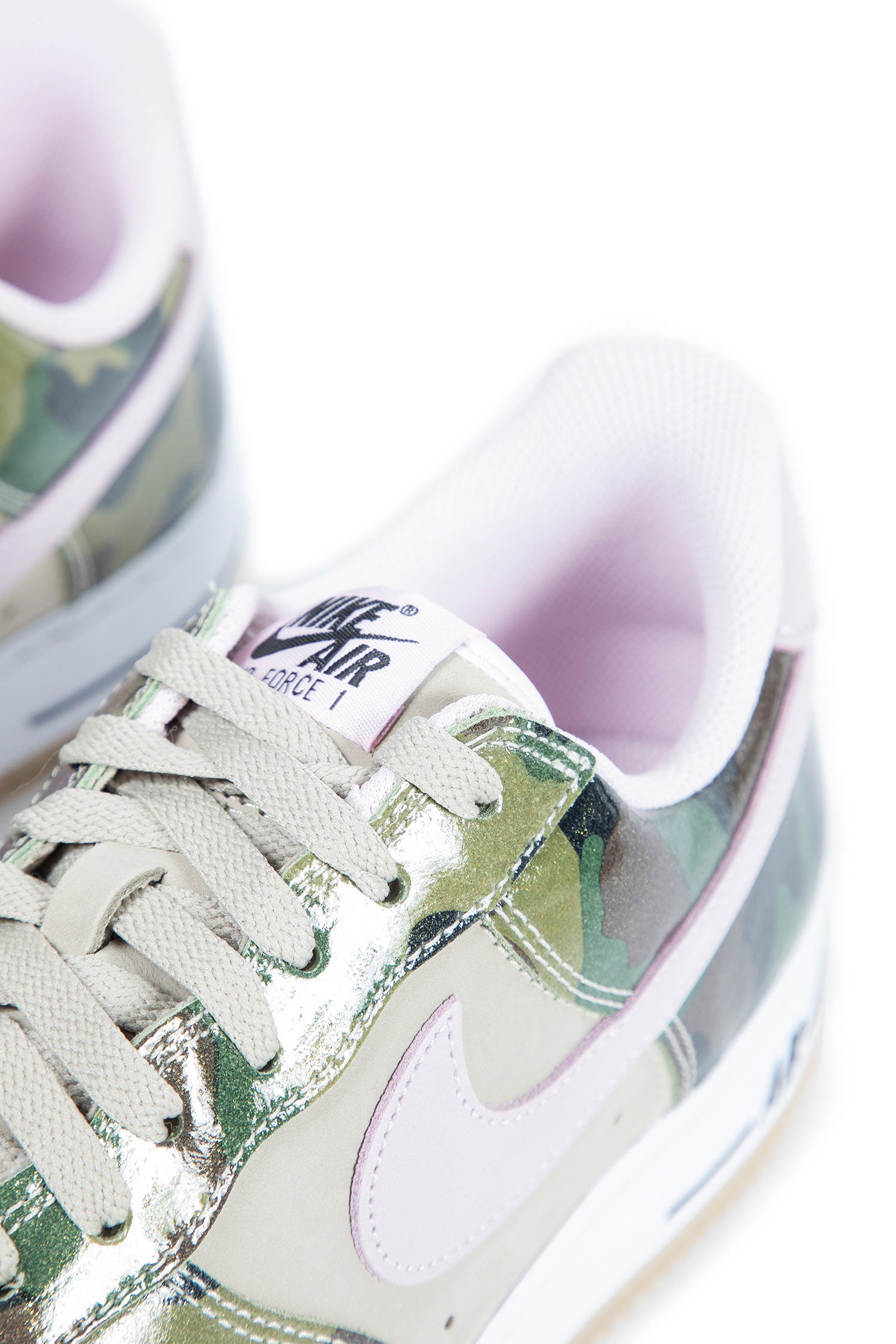 NIKE UNISEX SNEAKERS