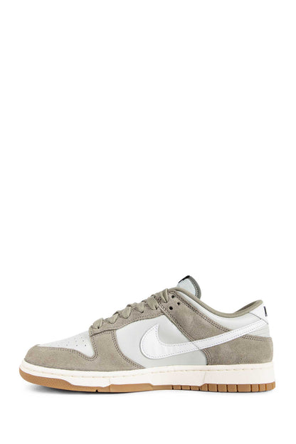 Nike Dunk Low Retro SE Sneakers