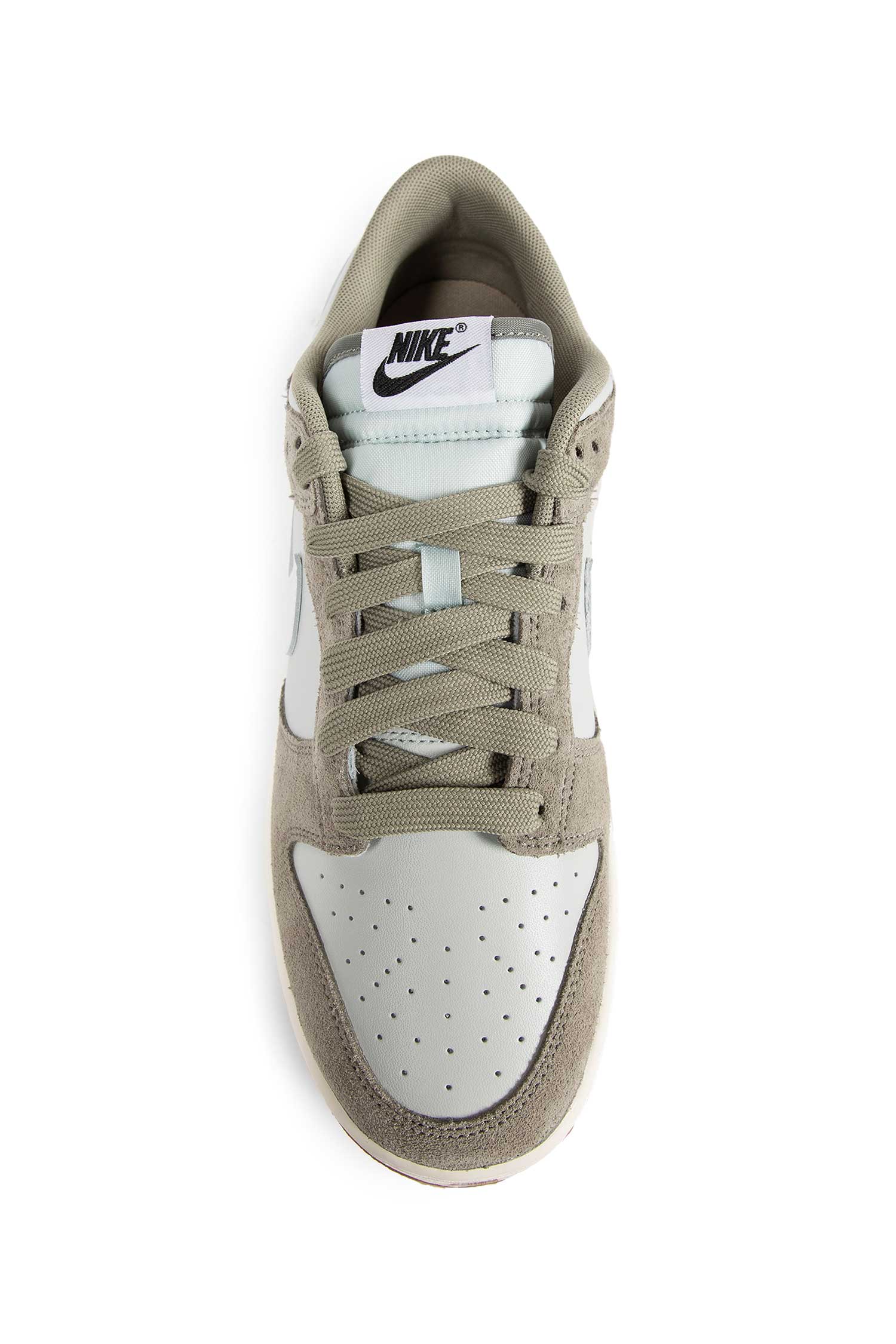 Nike Dunk Low Retro SE Sneakers