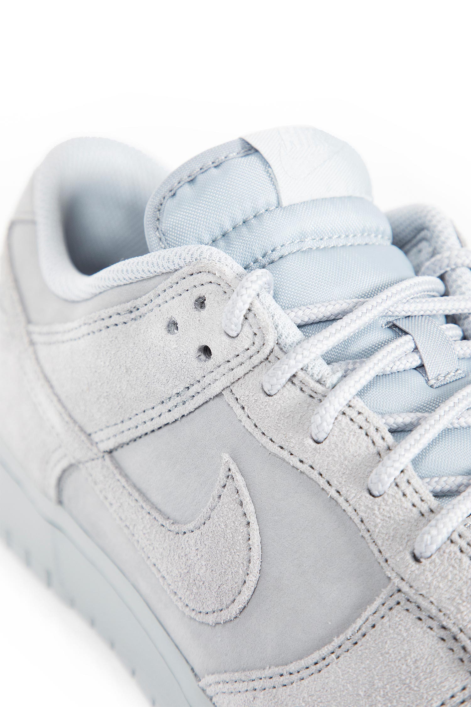 NIKE MAN GREY SNEAKERS
