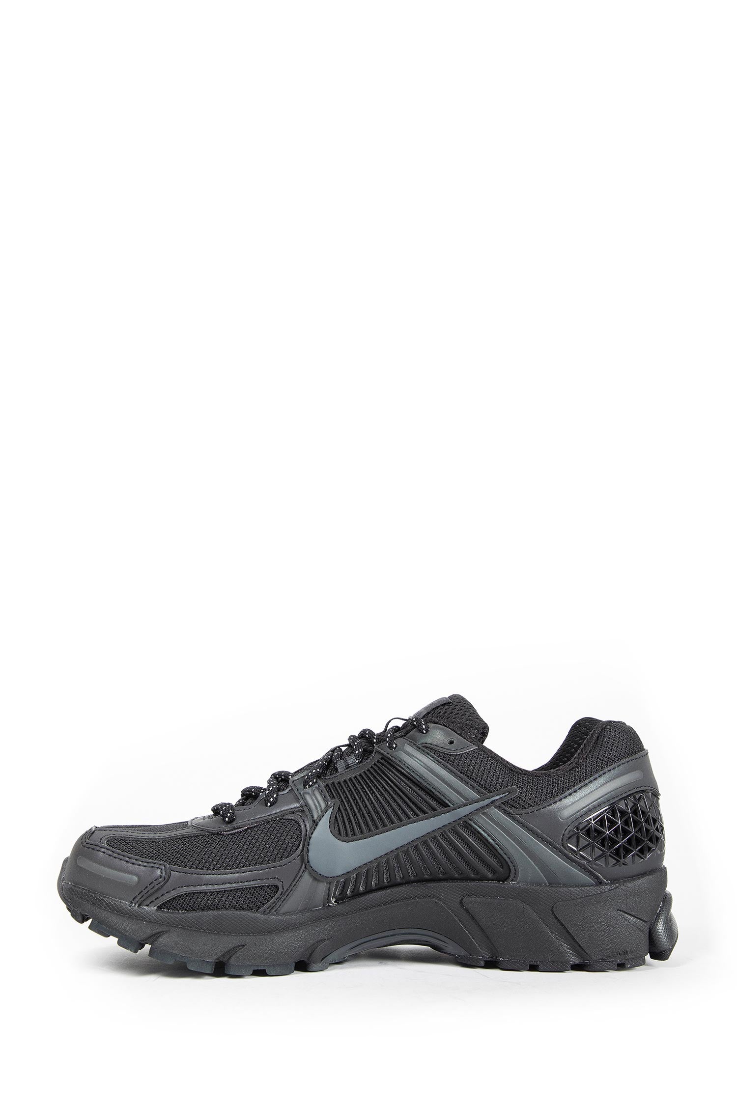 NIKE UNISEX BLACK SNEAKERS
