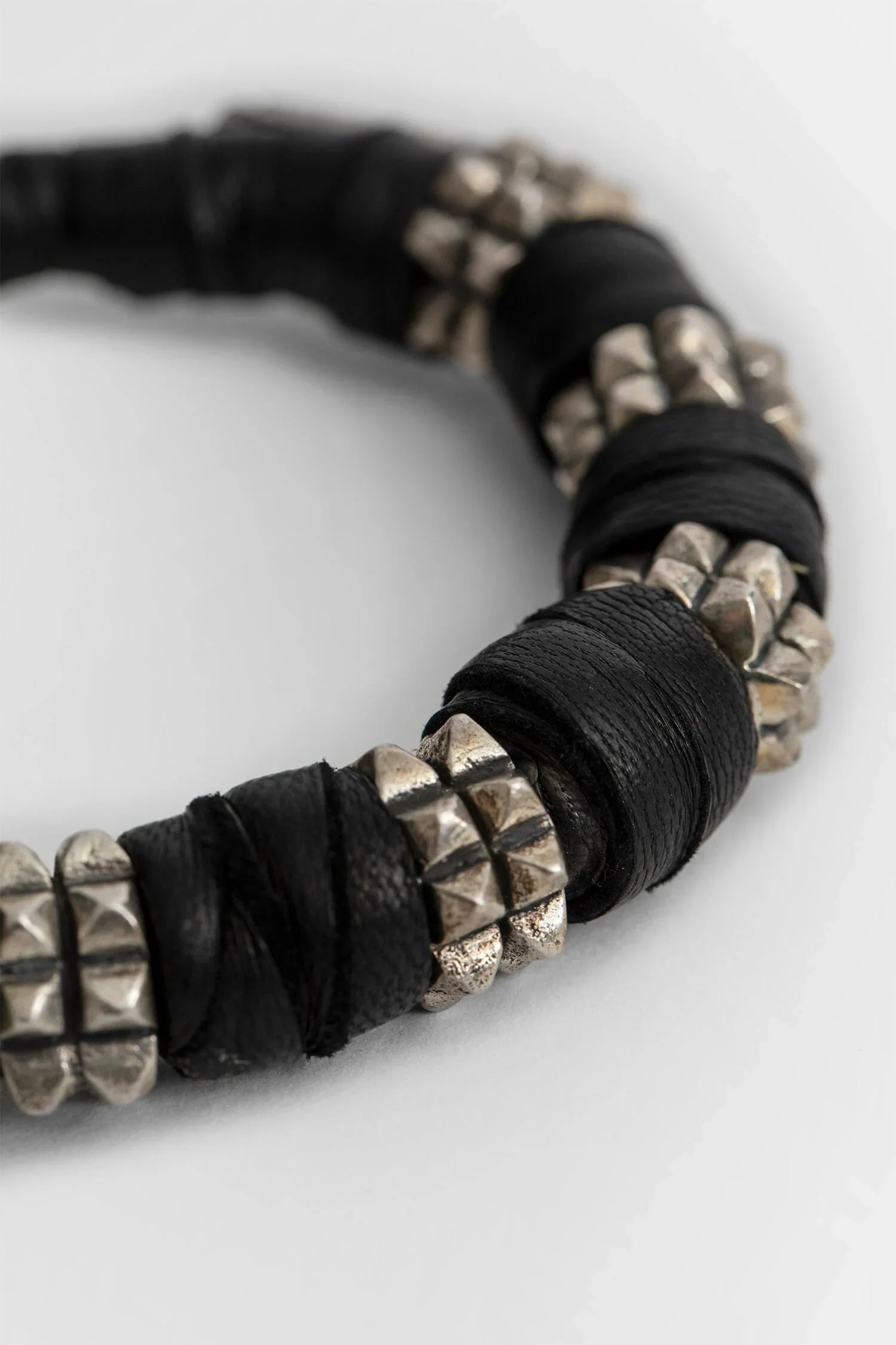 Leather And Silver Pyramid Block Bracelet - Antonioli.eu