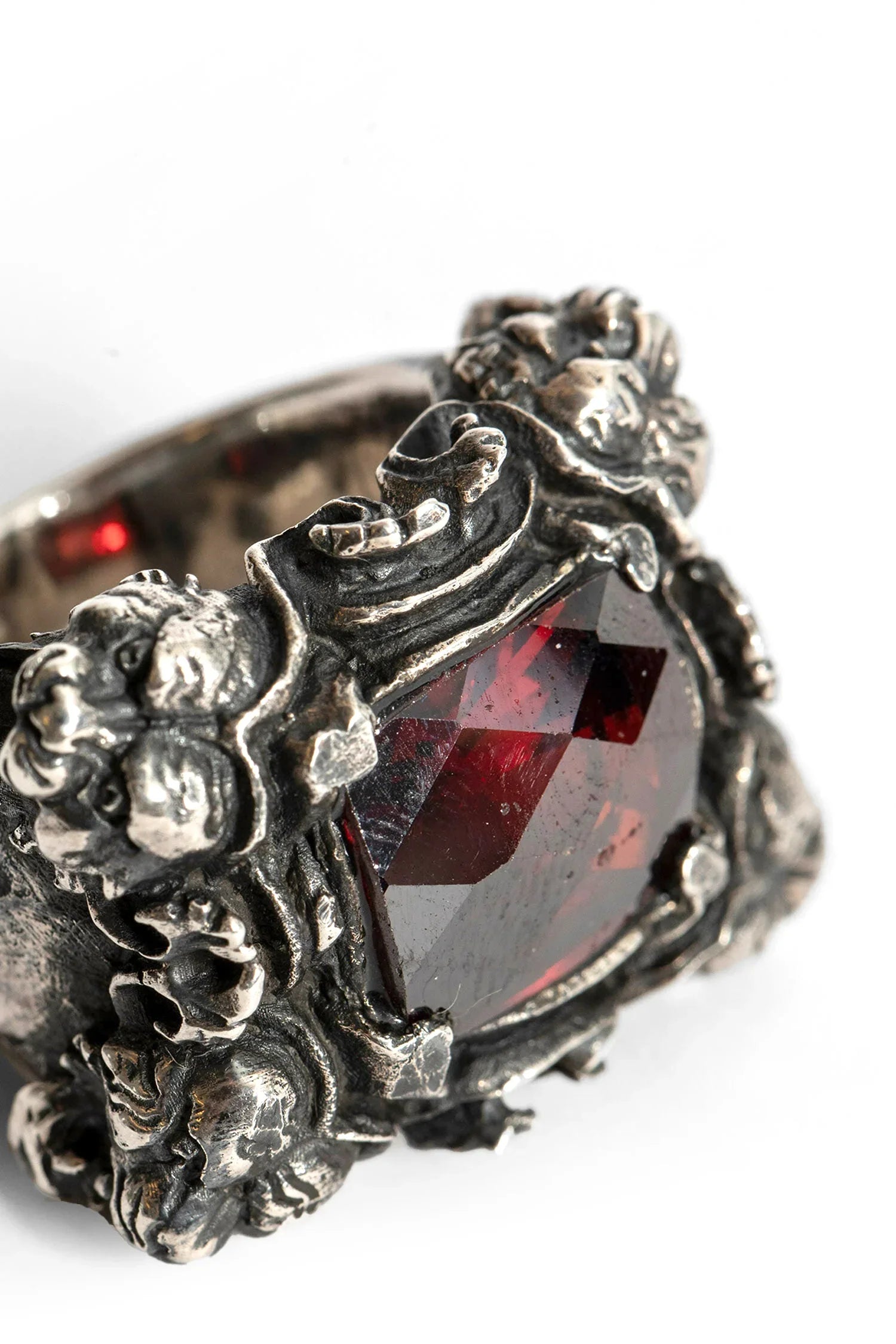 4 Tiger Ring With Dark Red Stone - Antonioli.eu