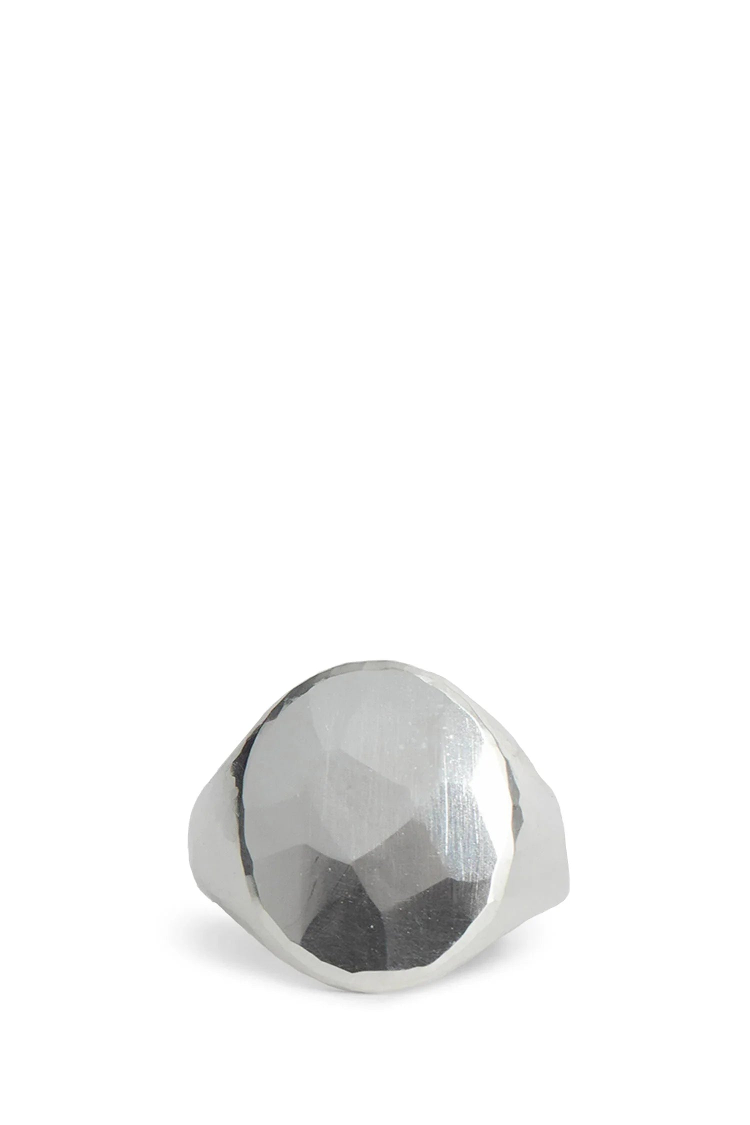 r Hammered Oval Signet Ring - Antonioli.eu