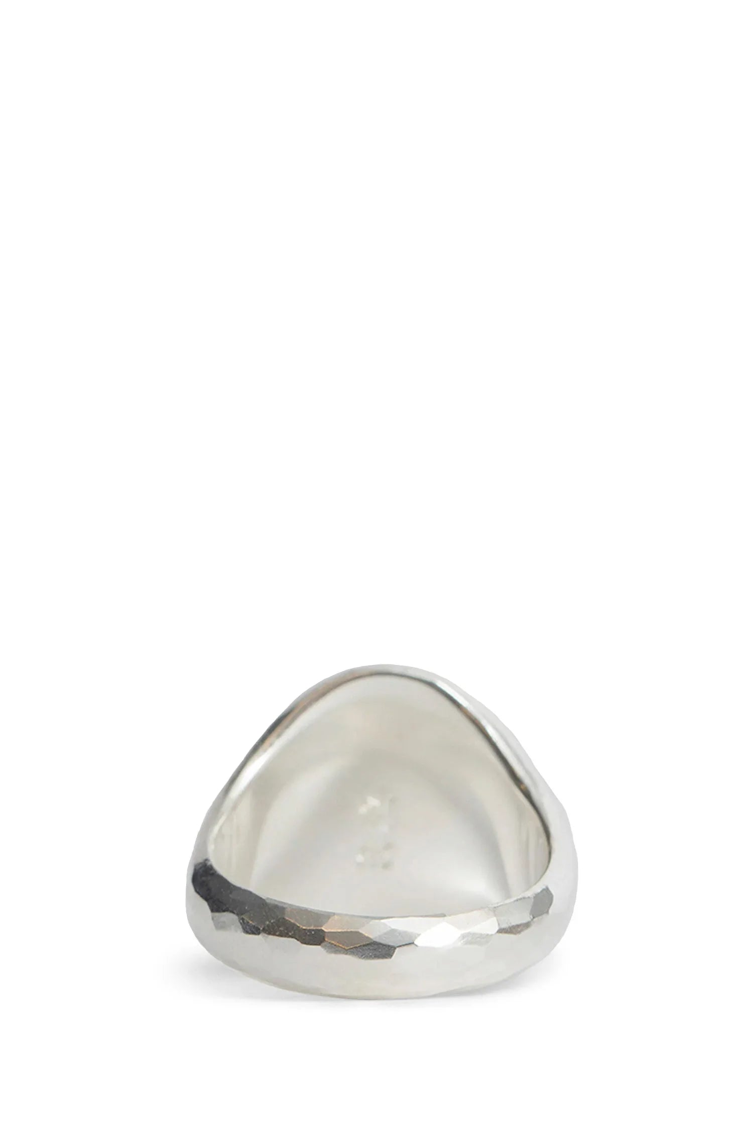 r Hammered Oval Signet Ring - Antonioli.eu