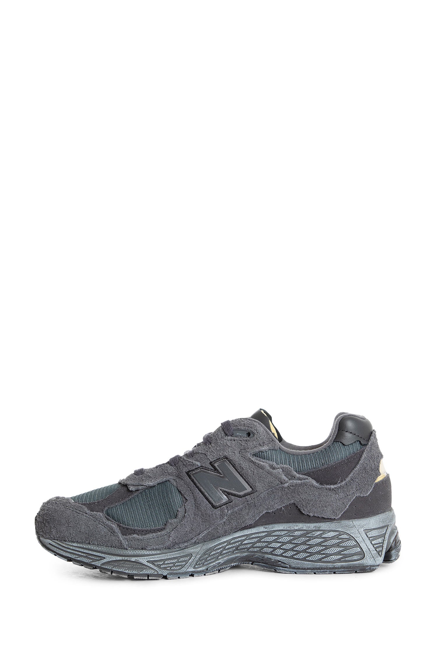 2002R Protection Pack Sneakers