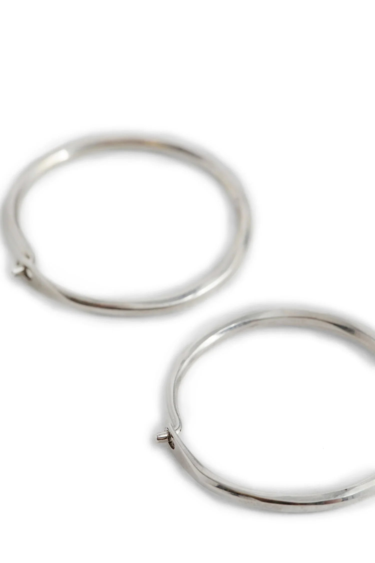 Hammered Hoop Earrings - Antonioli.eu