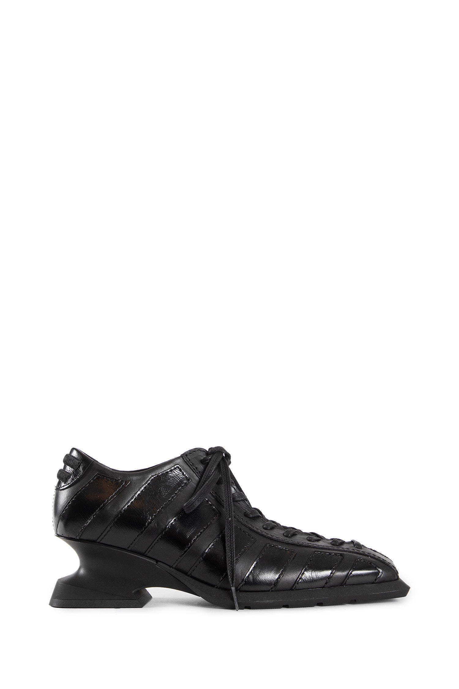 Goldie Wedge Brougues