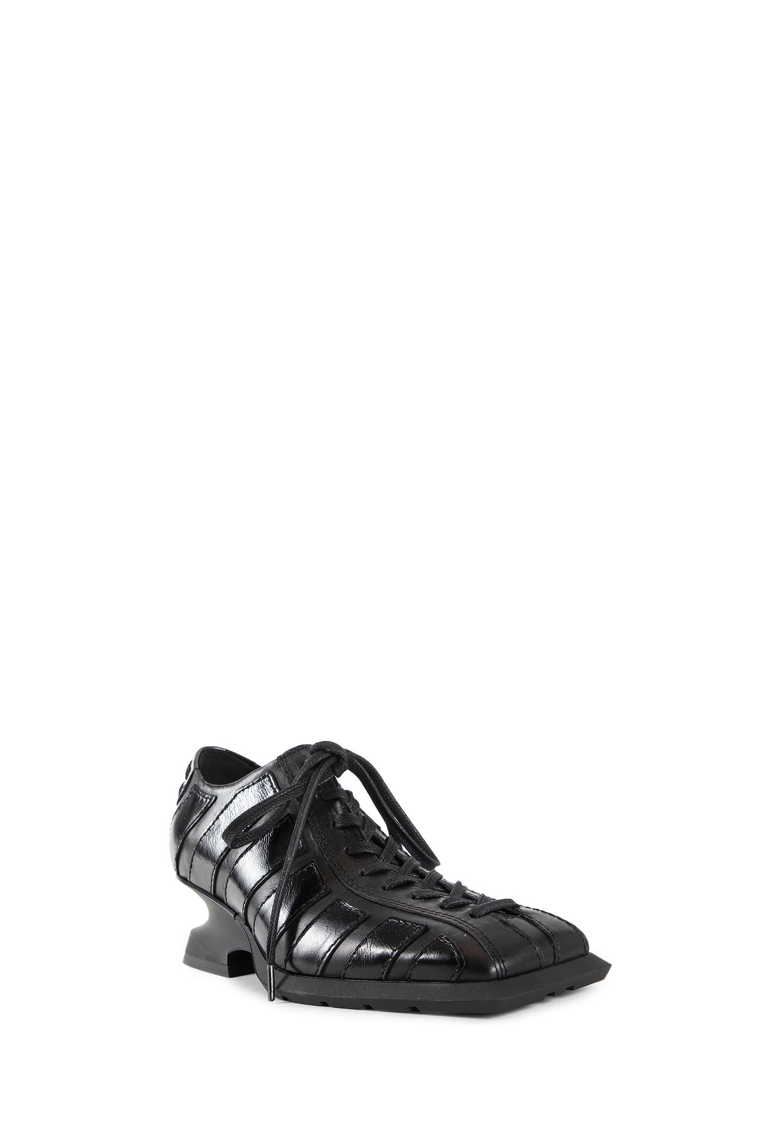 Goldie Wedge Brougues