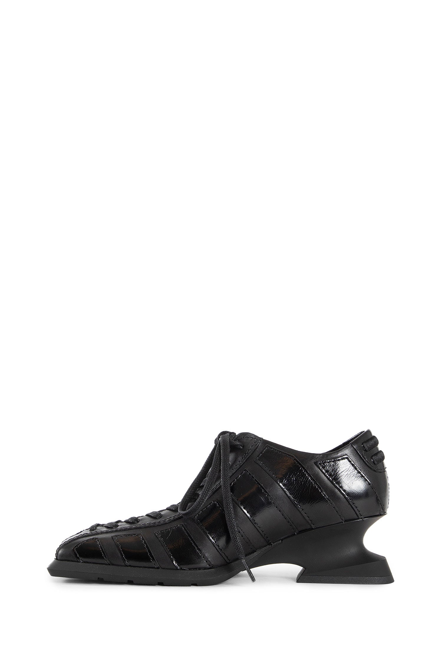 Goldie Wedge Brougues