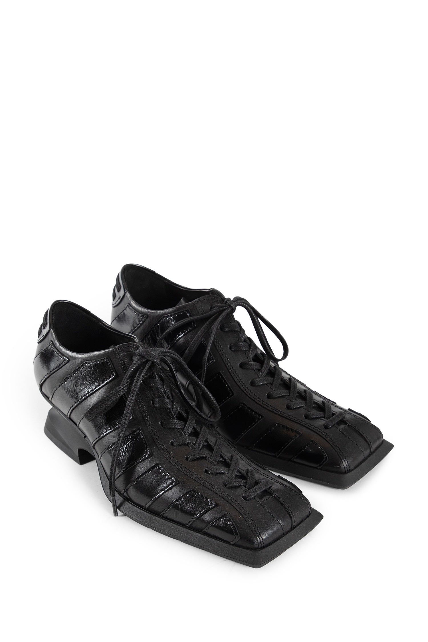 Goldie Wedge Brougues