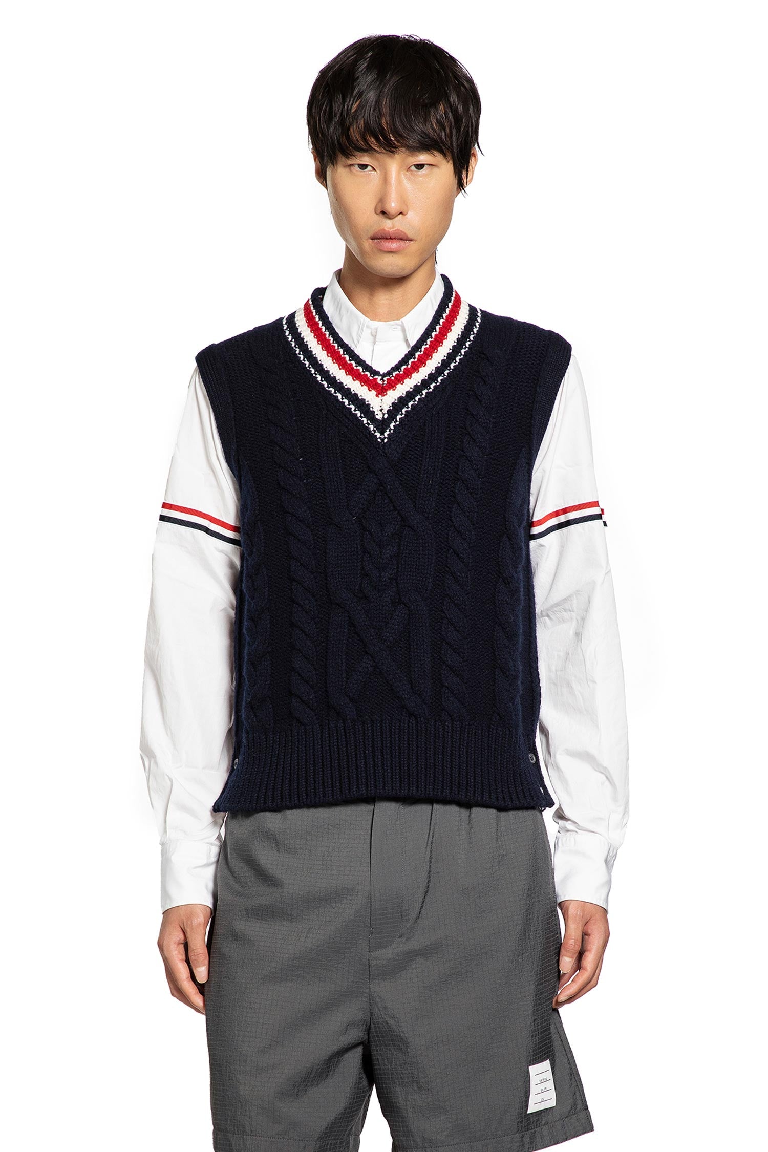 Aran Cable Stitch V-Neck vest - Antonioli.eu
