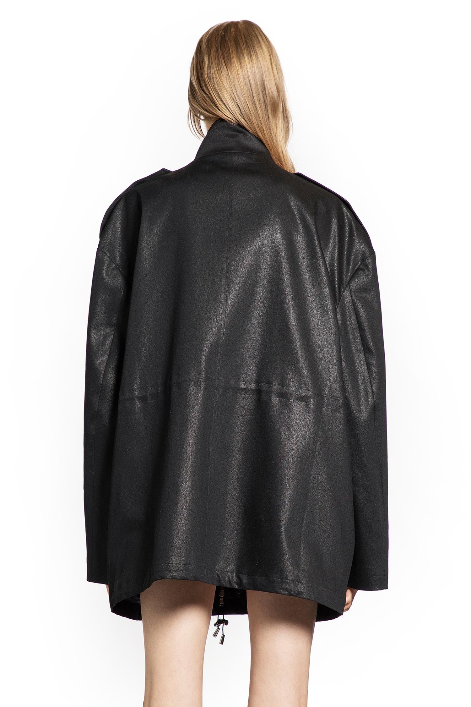 NENSI DOJAKA WOMAN BLACK COATS