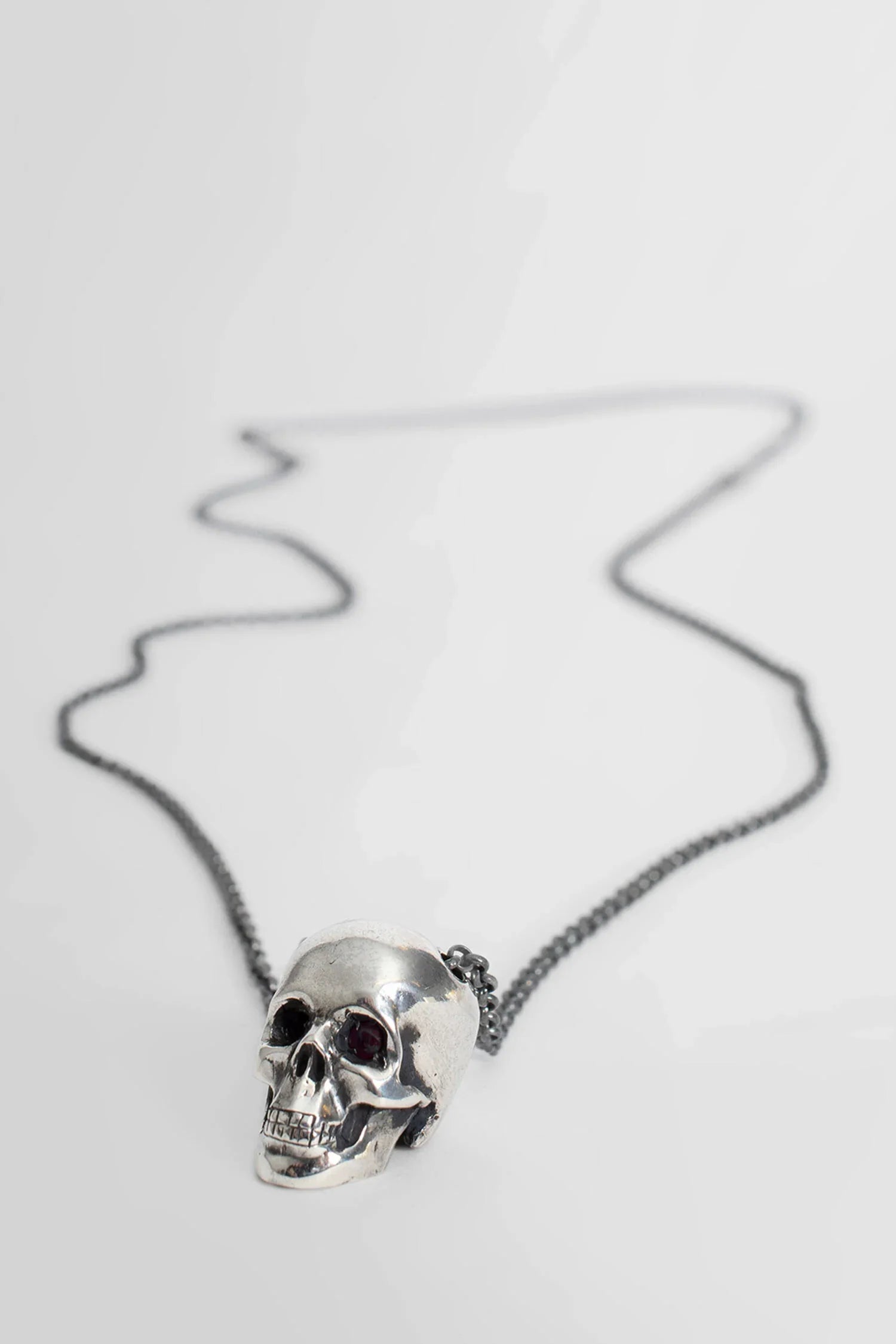 Percy Skull Necklace With Rubies - Antonioli.eu