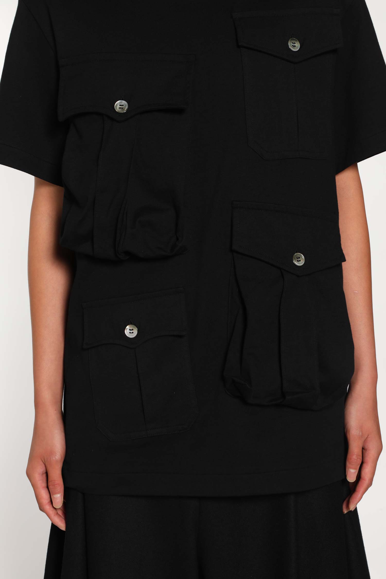 Multipockets T-shirt