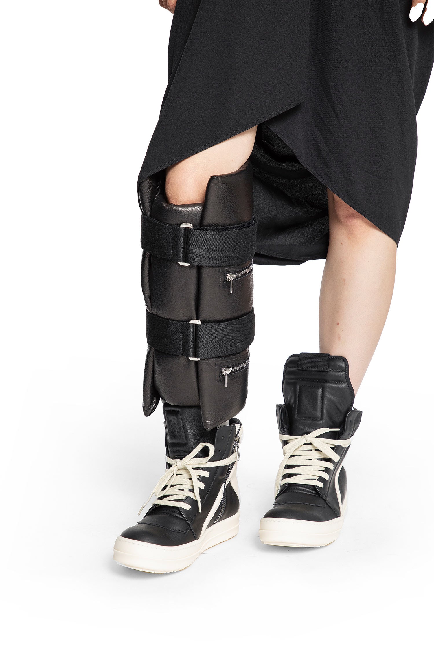 Hollywood cargo leg in soft grain cow leather - Antonioli.eu