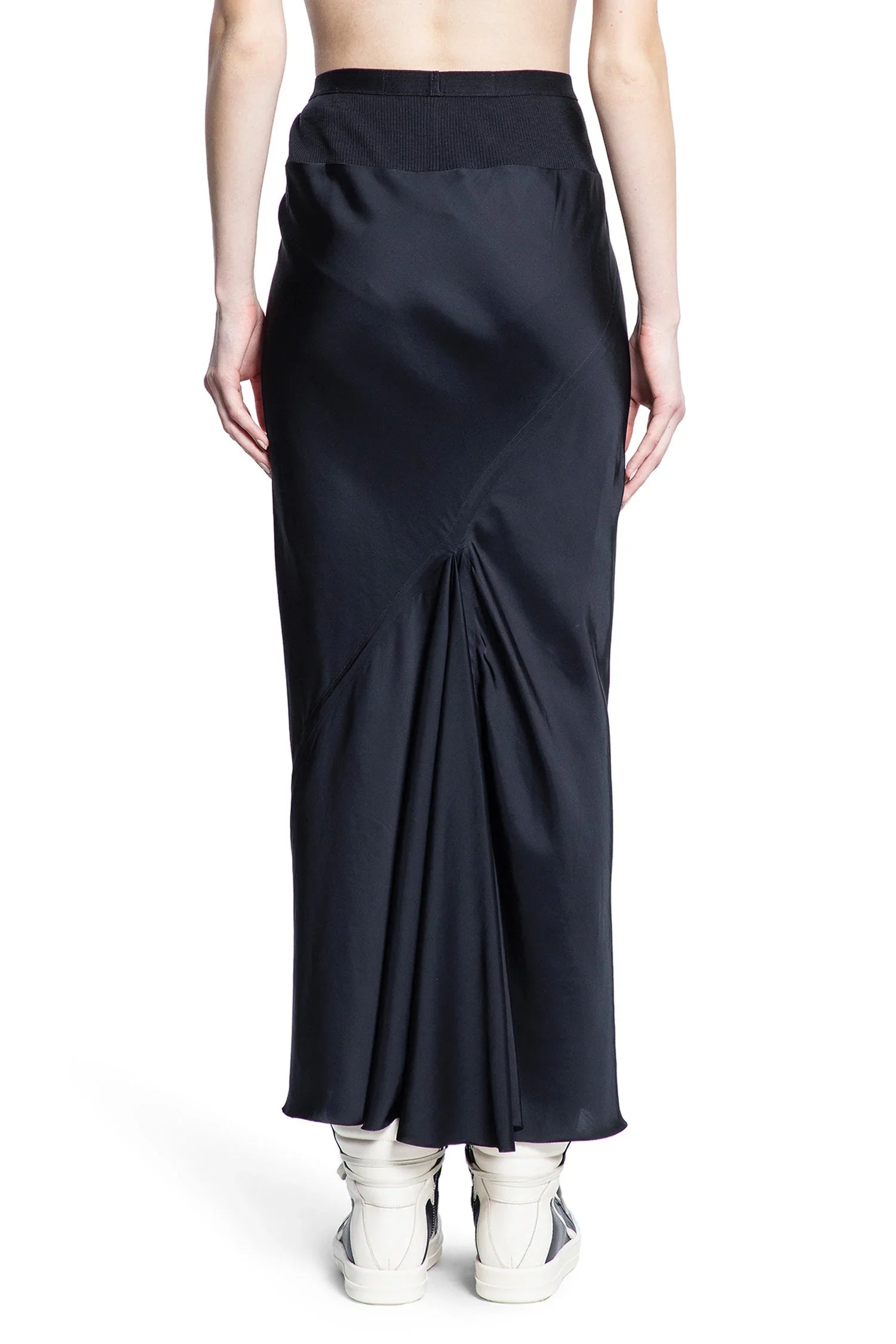 Hollywood Calf Bias Skirt in Washed Charmeuse - Antonioli.eu