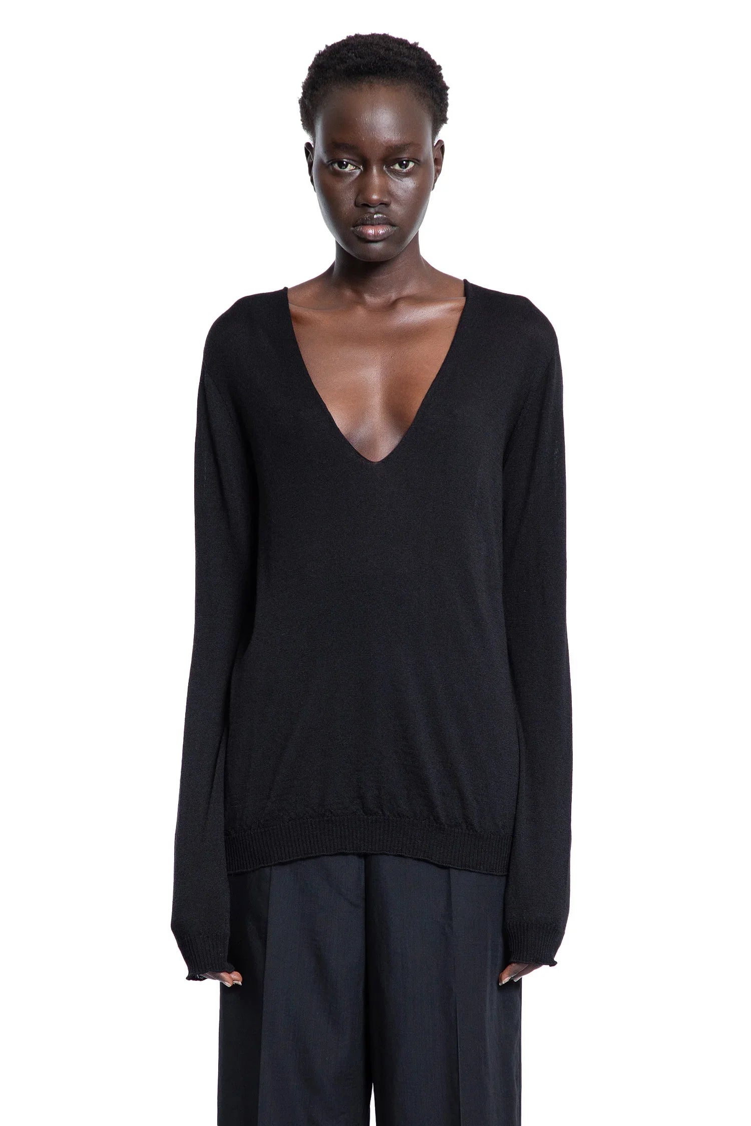 Hollywood V-Neck in Lightweight Rasato Knit - Antonioli.eu