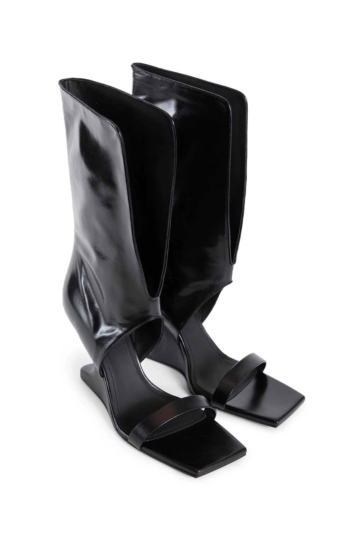 Hollywood winged cantilever in capretto leather - Antonioli.eu
