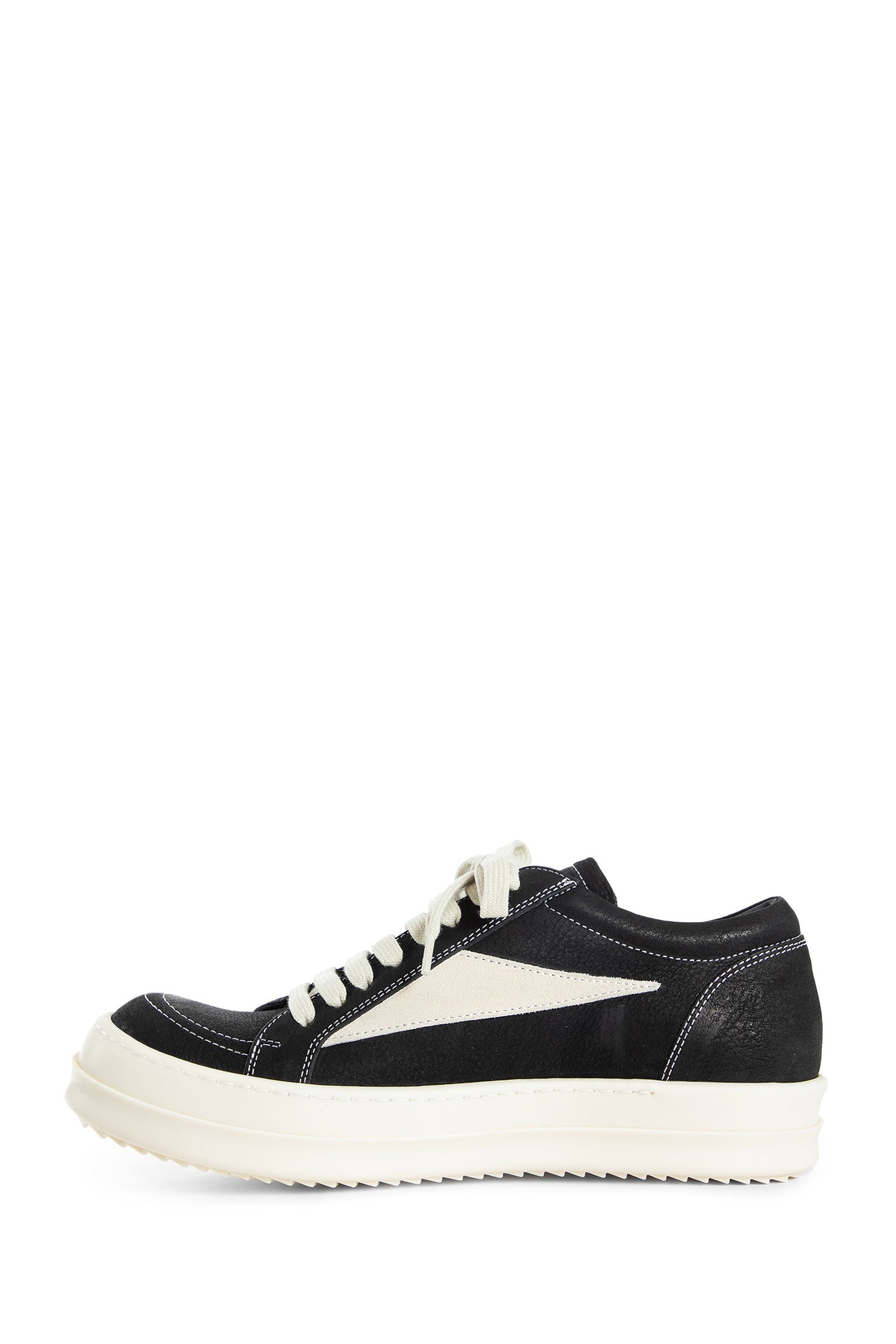 Concordian Vintage Sneaks