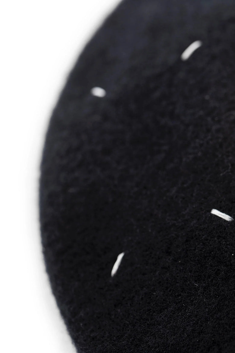 MAISON MARGIELA MAN BLACK HATS - Antonioli.eu