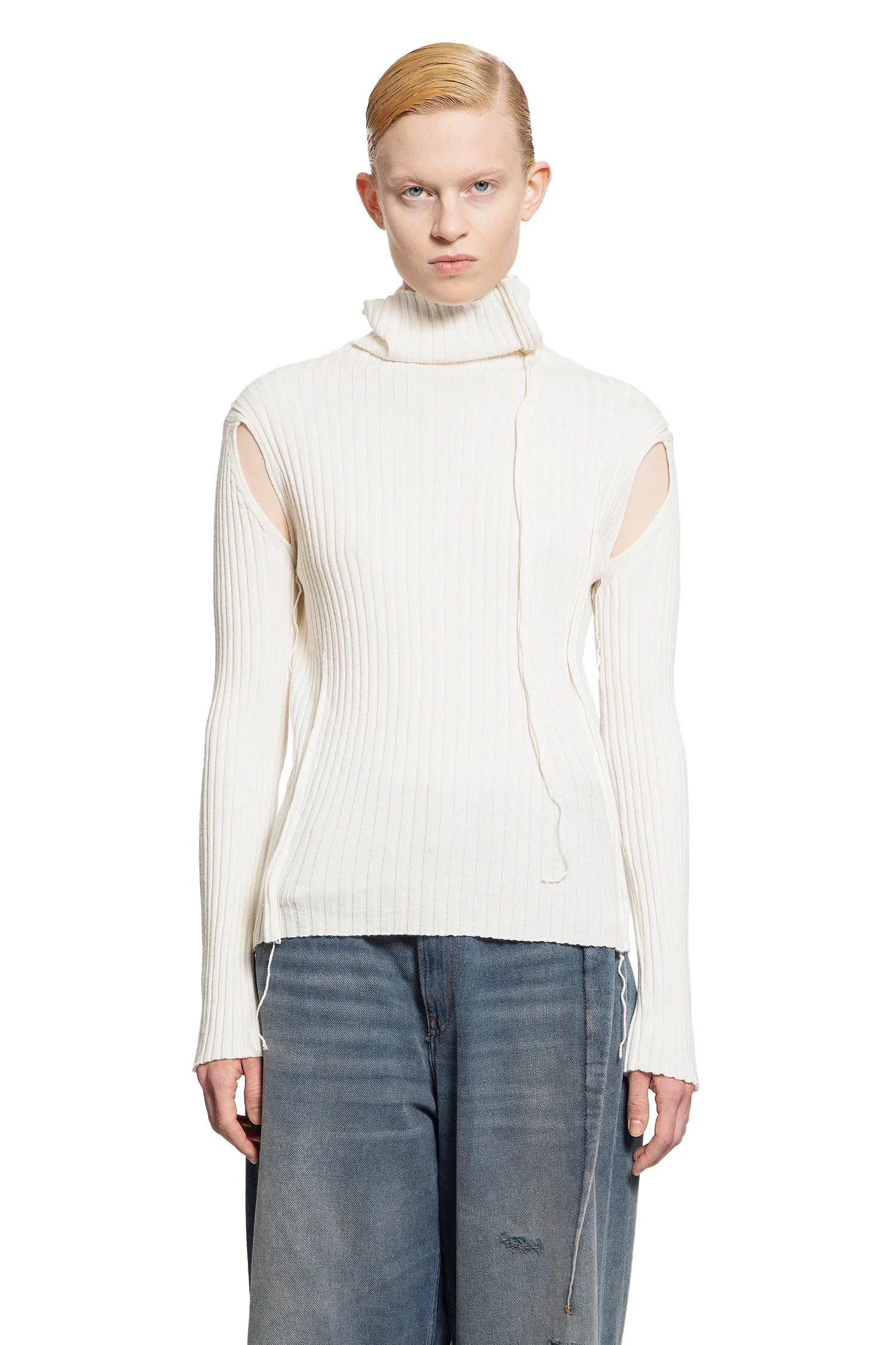 Cut-Out Turtleneck Sweater - Antonioli.eu