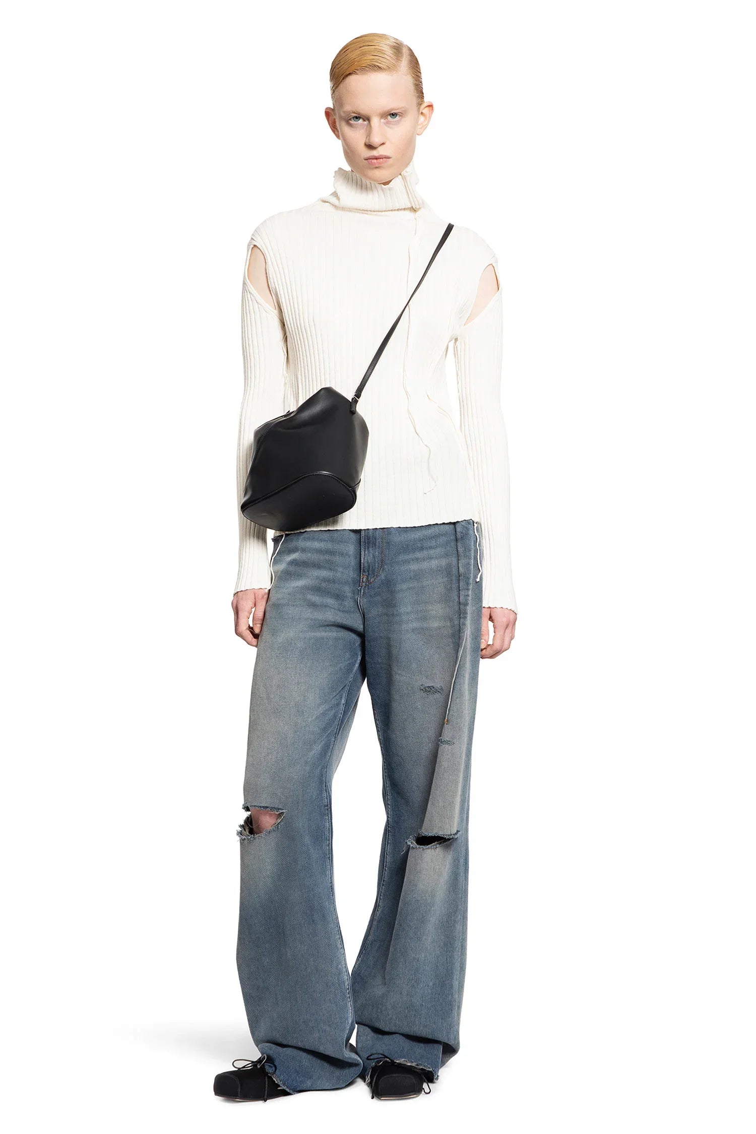 Cut-Out Turtleneck Sweater - Antonioli.eu