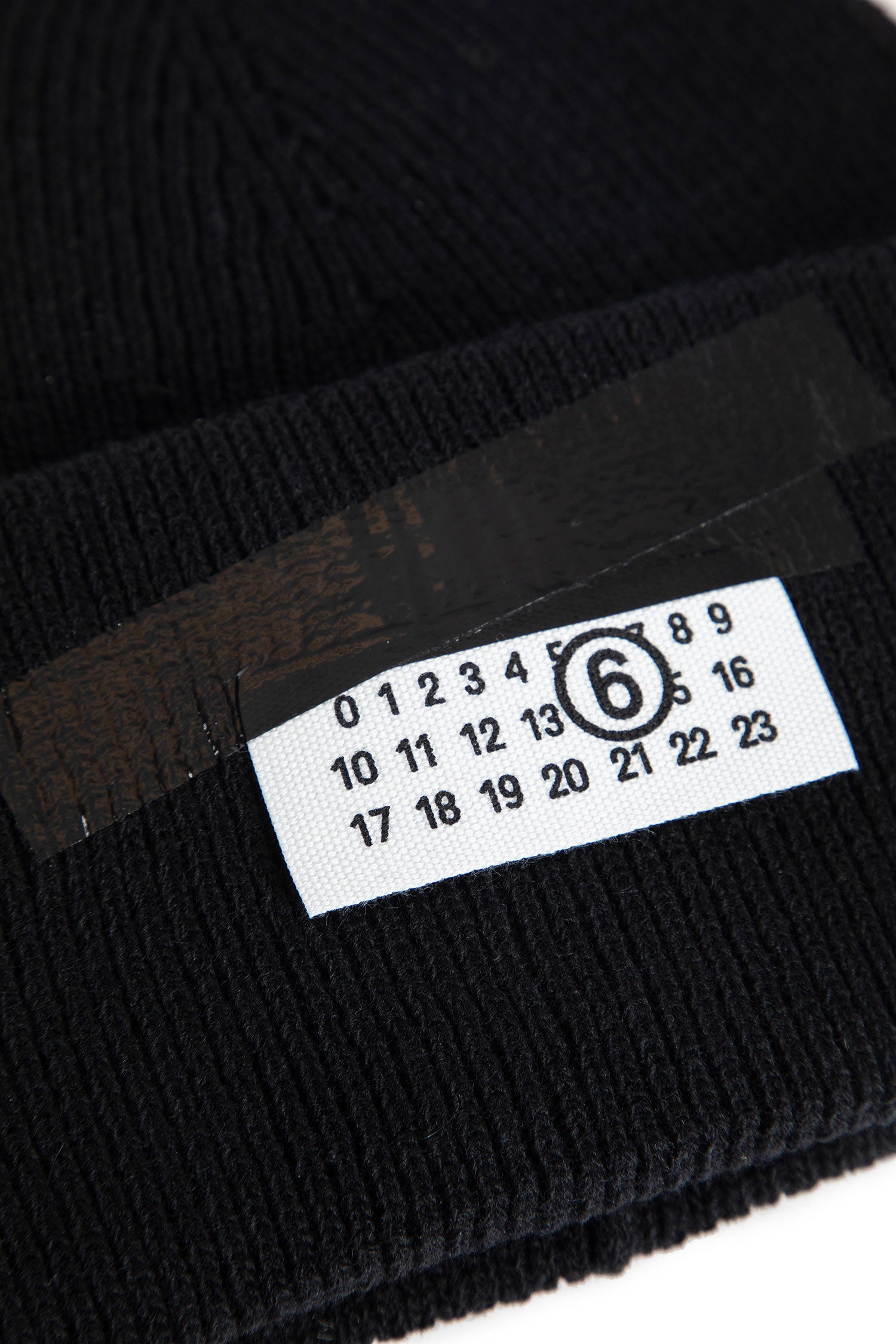 Taped Label Wool Beanie - Antonioli.eu