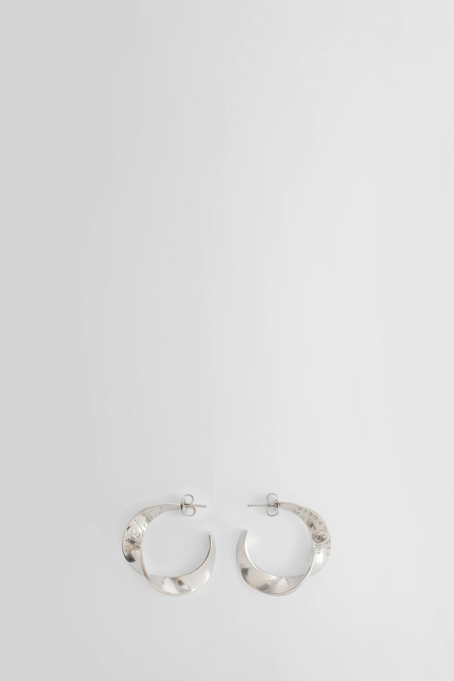 MM6 MAISON MARGIELA WOMAN SILVER EARRINGS - MM6 MAISON MARGIELA ...