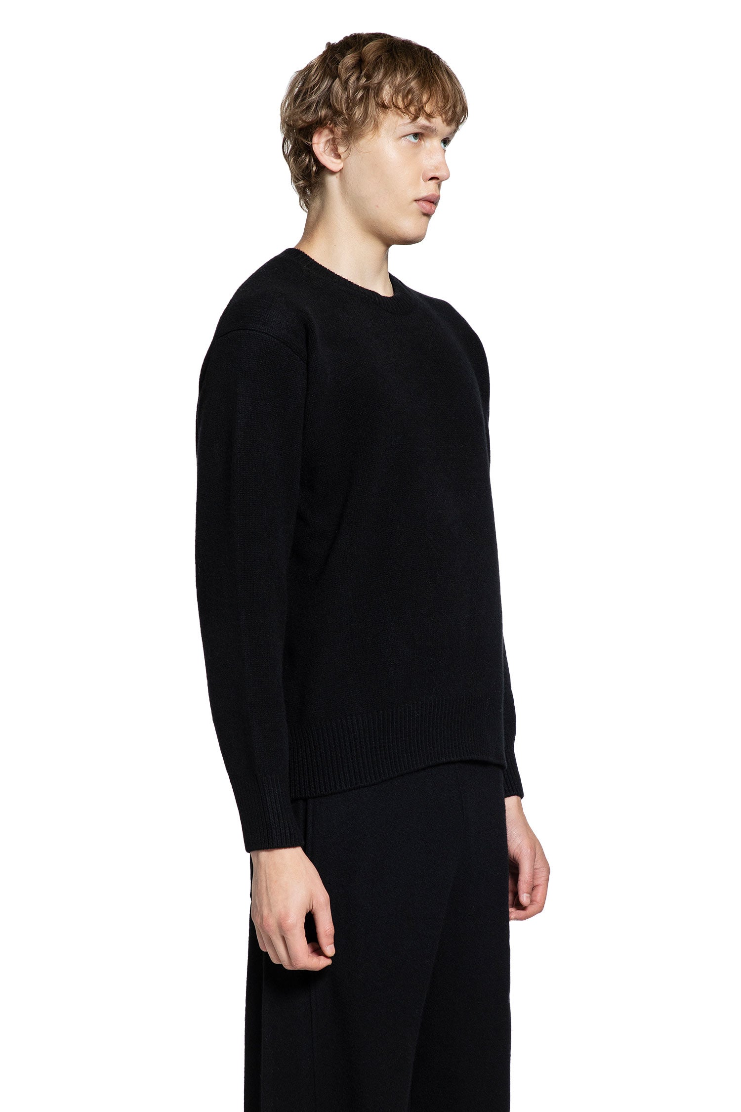 SSSTEIN UNISEX BLACK KNITWEAR