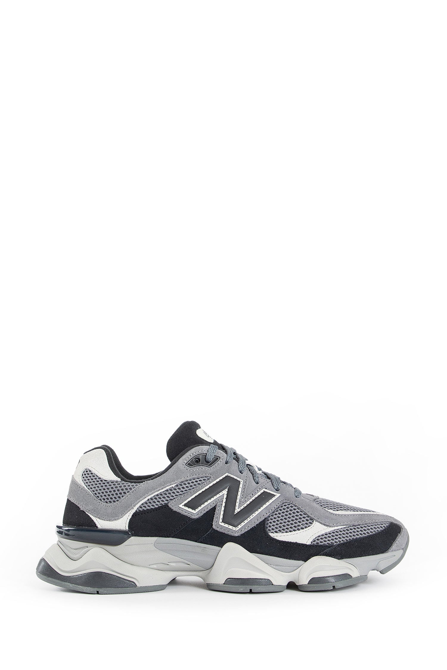 9060 Sneakers