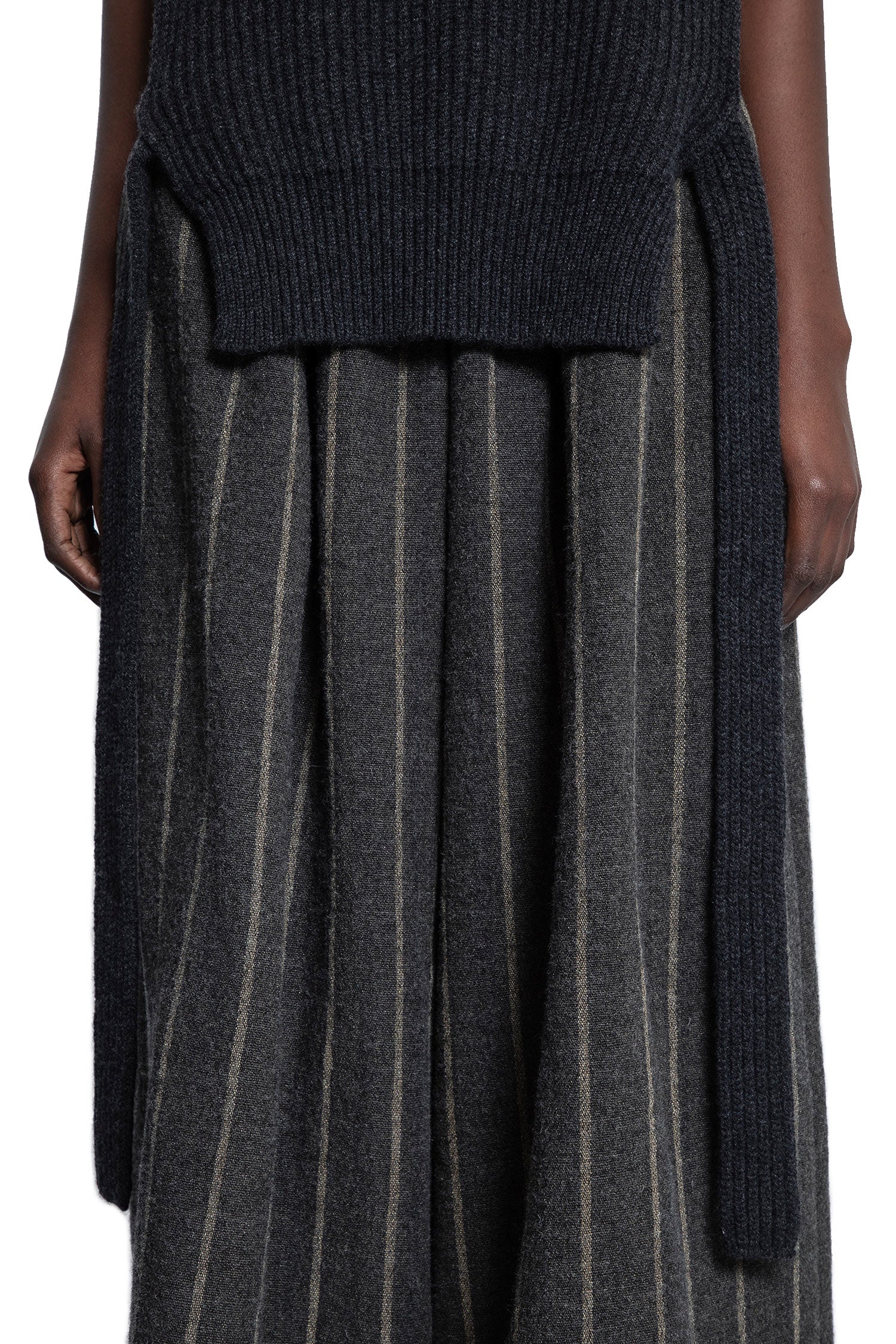 Sleeveless High Neck Knitted Top