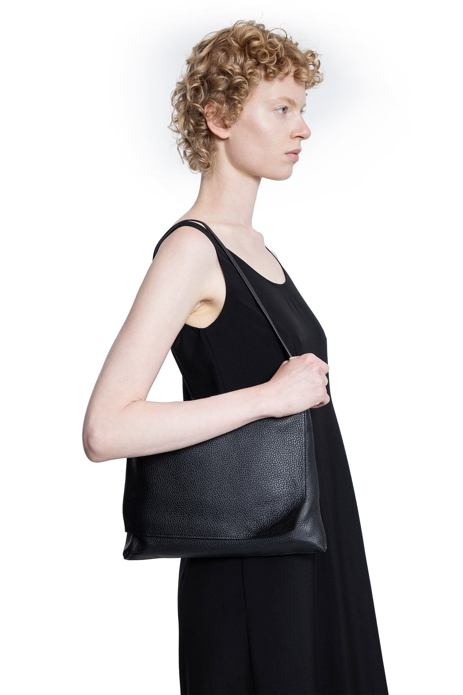 Nan Shoulder Bag in Leather - Antonioli.eu