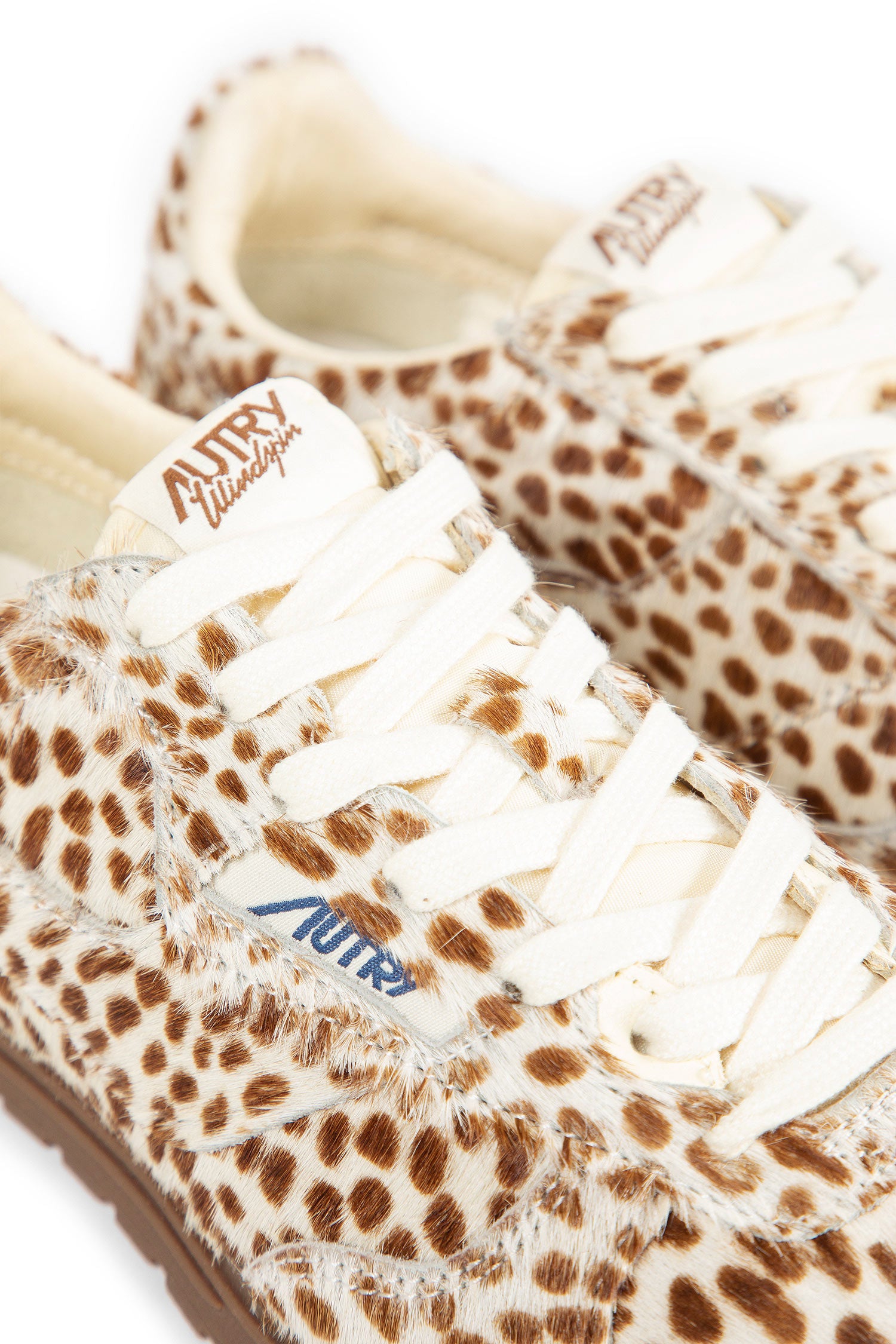 Windspin Sneakers