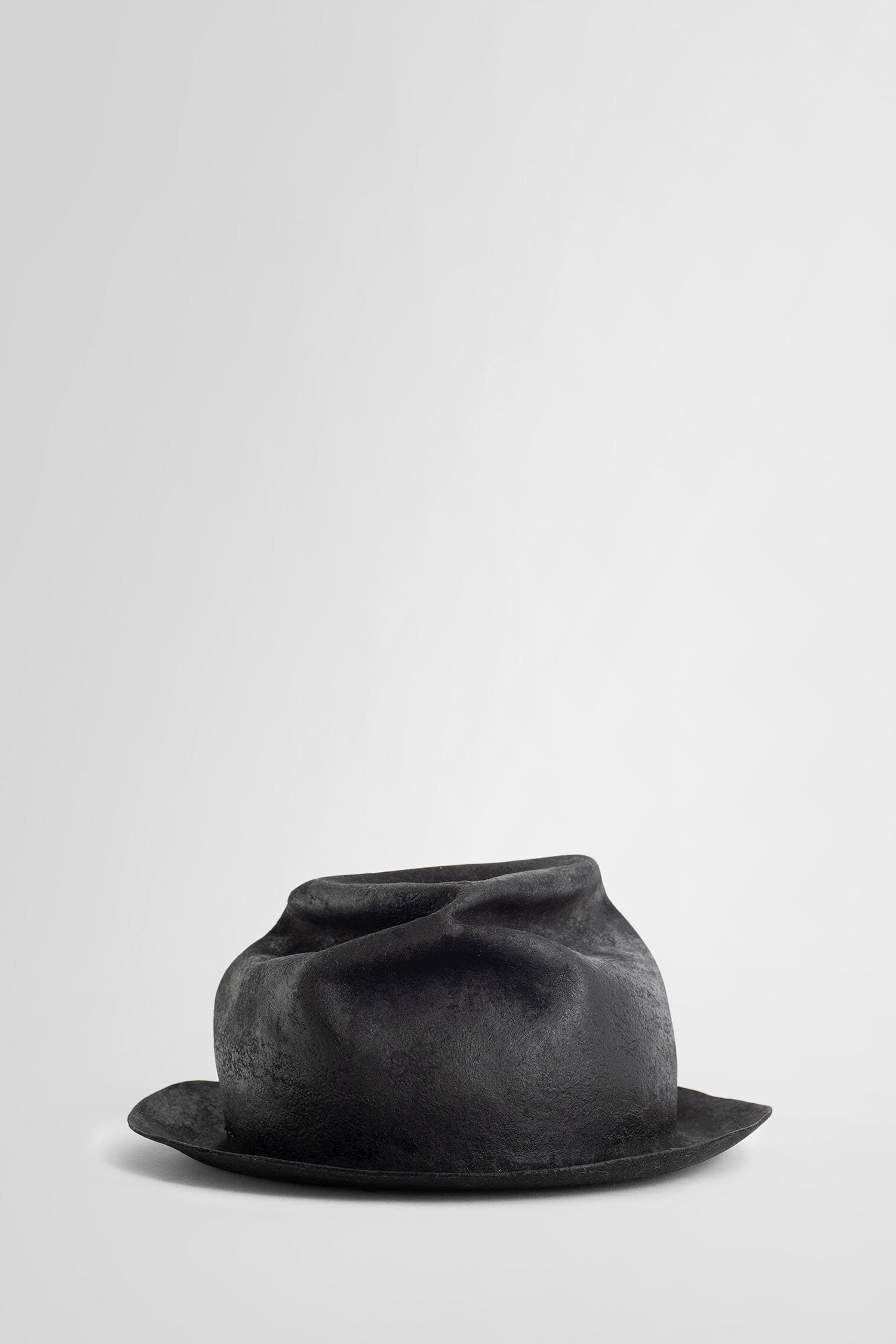 HORISAKI UNISEX BLACK HATS