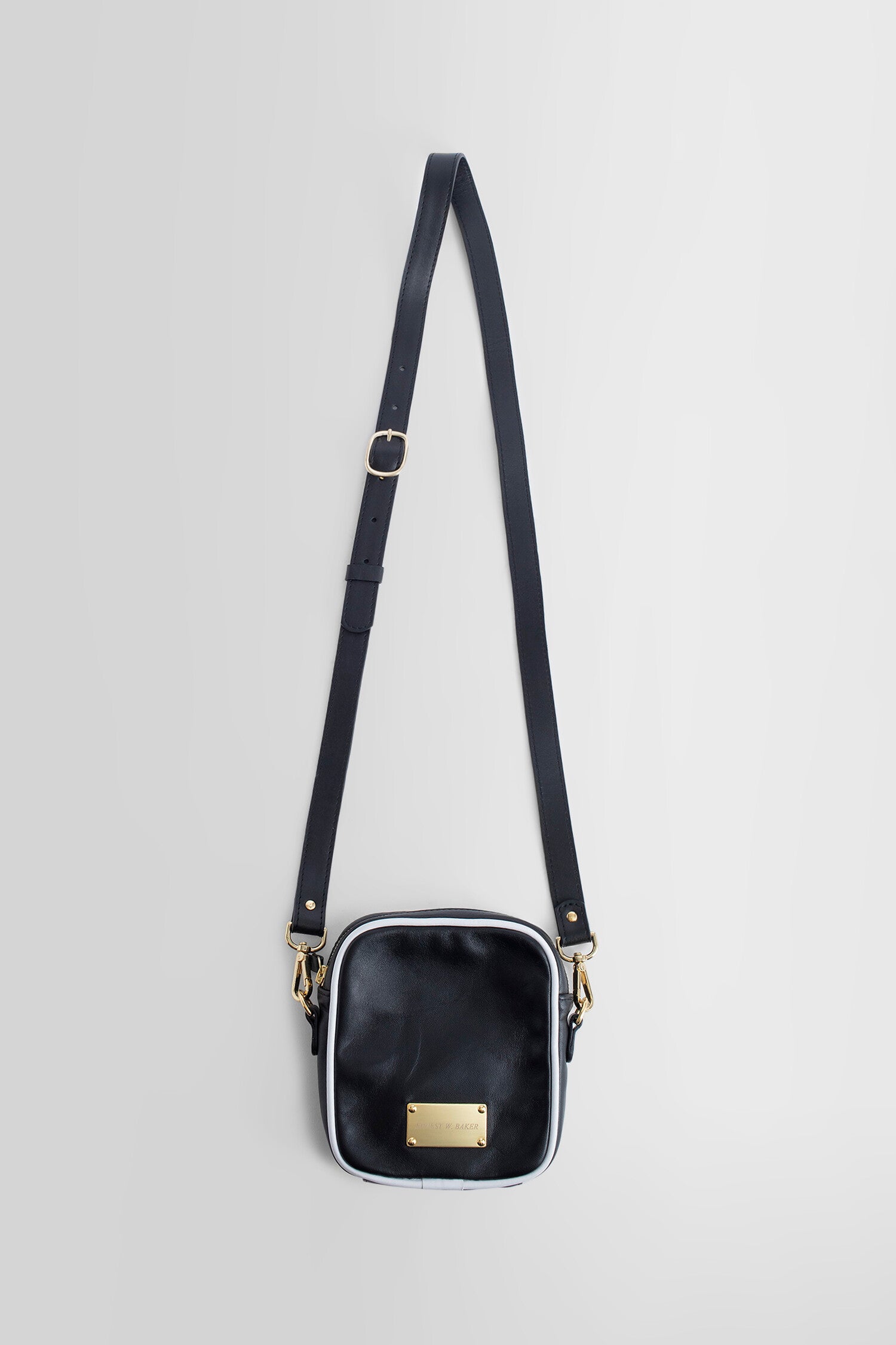 ERNEST W. BAKER MAN BLACK SHOULDER BAGS