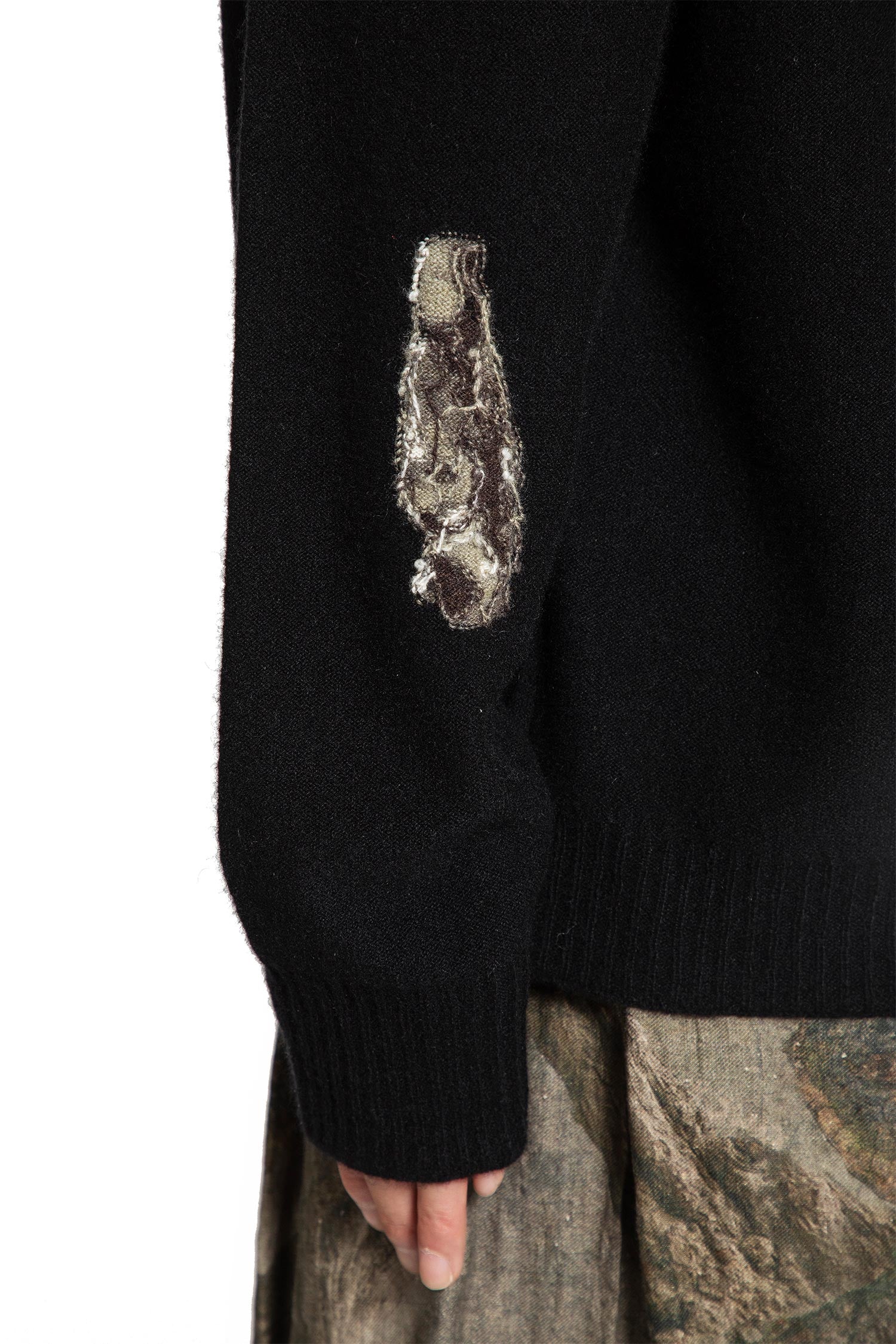 Small Statue Intarsia Sweater