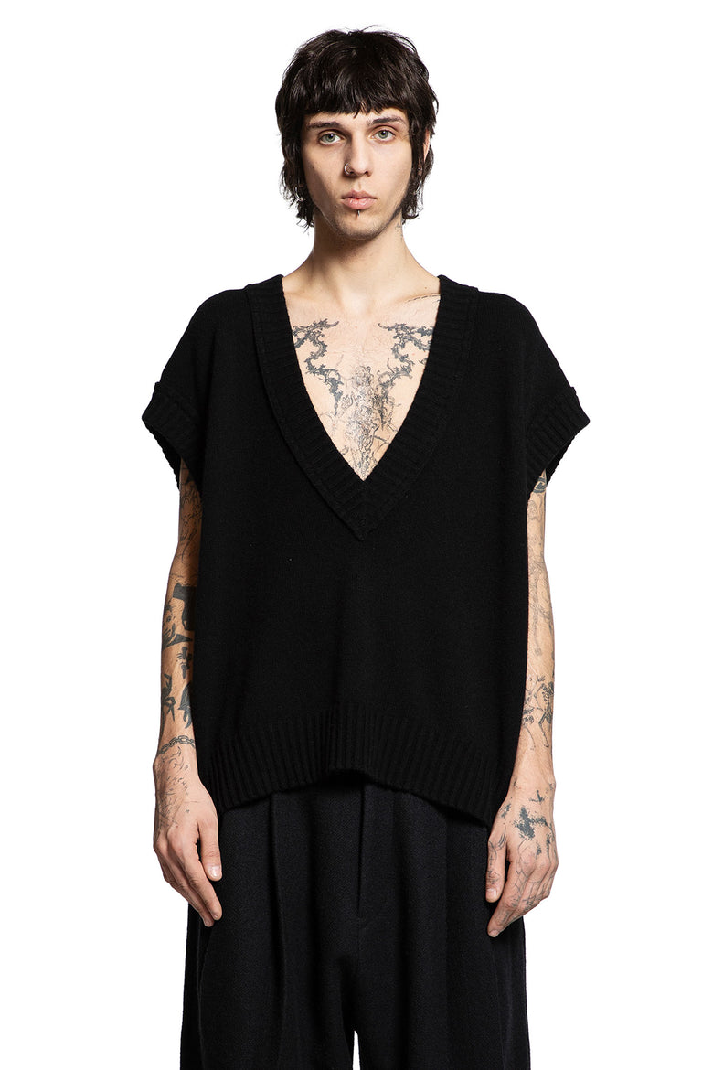 Sleeveless V-Neck Sweater