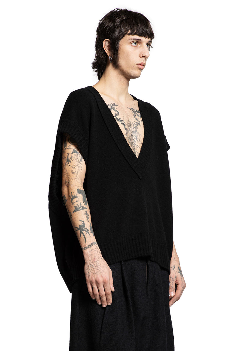 Sleeveless V-Neck Sweater