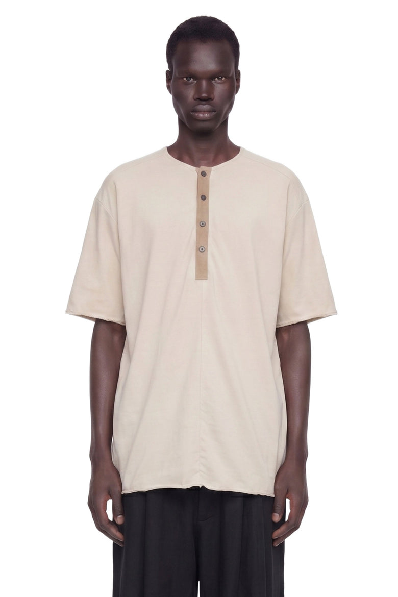 
              ZIGGY CHEN Henley Neck Gathered T-Shirt man
            