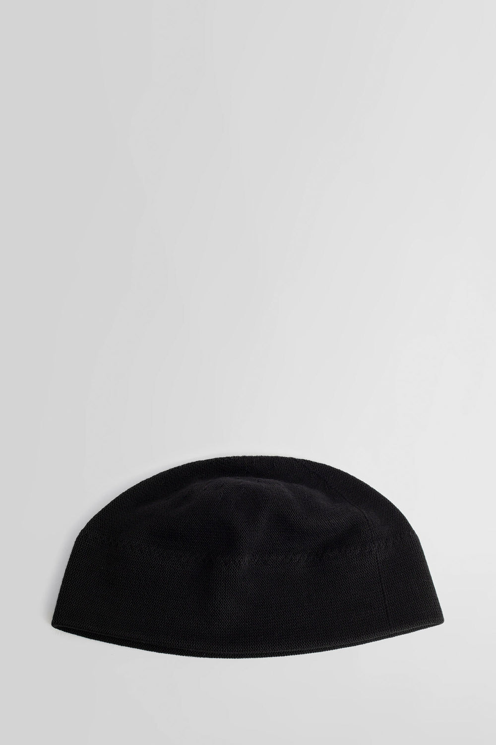 SCHA UNISEX BLACK HATS